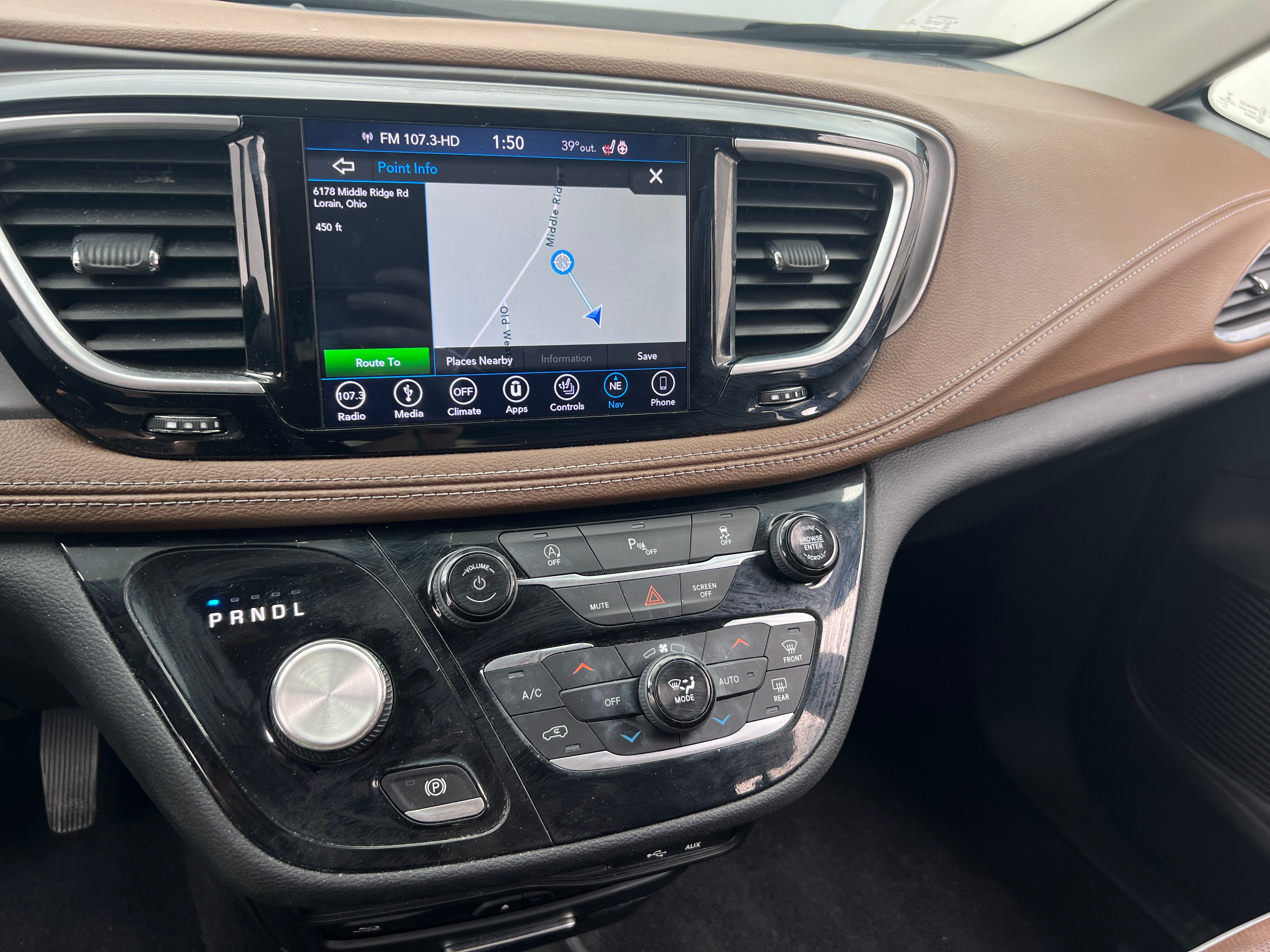 2019 Chrysler Pacifica Limited 3