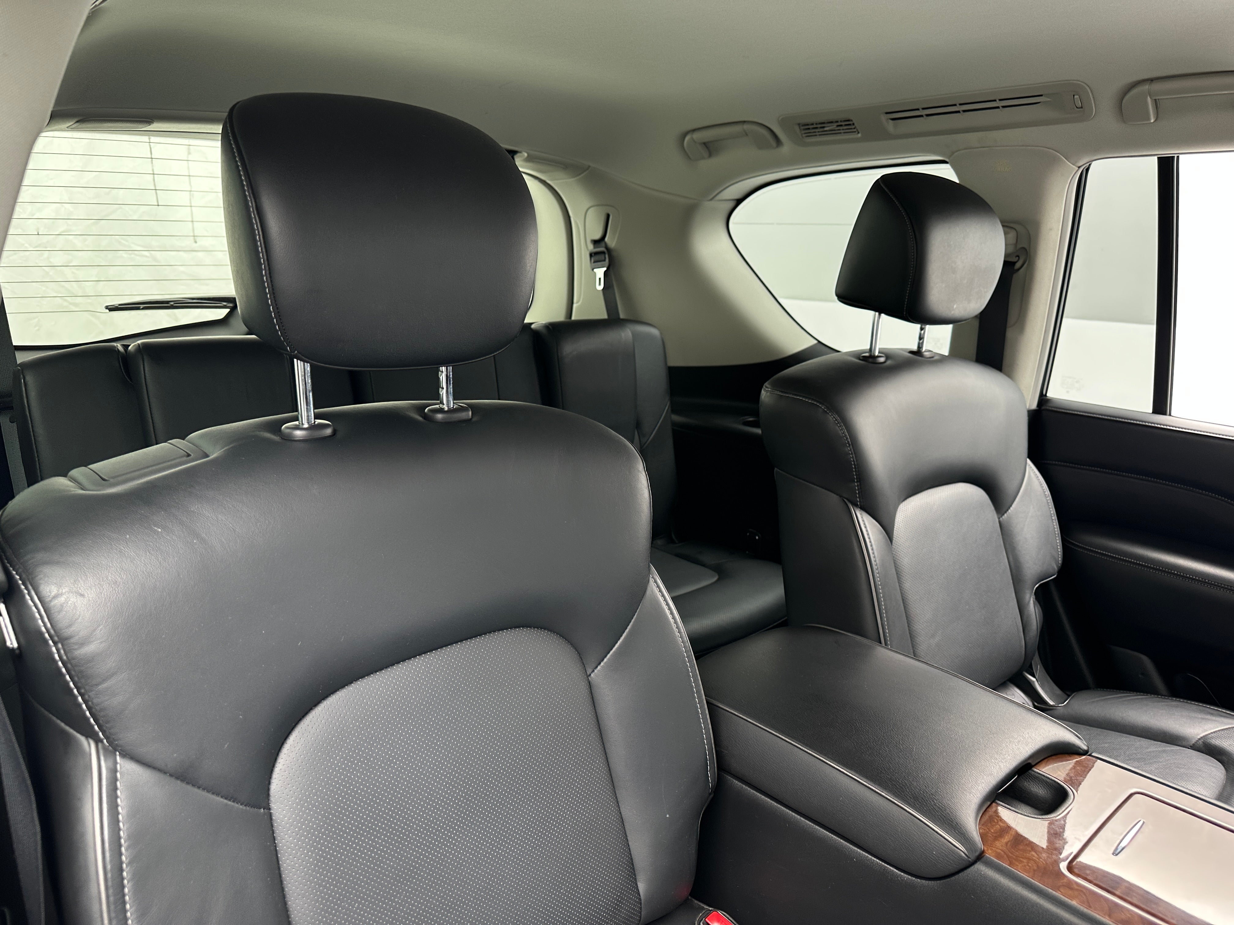 2019 INFINITI QX80 Luxe 5