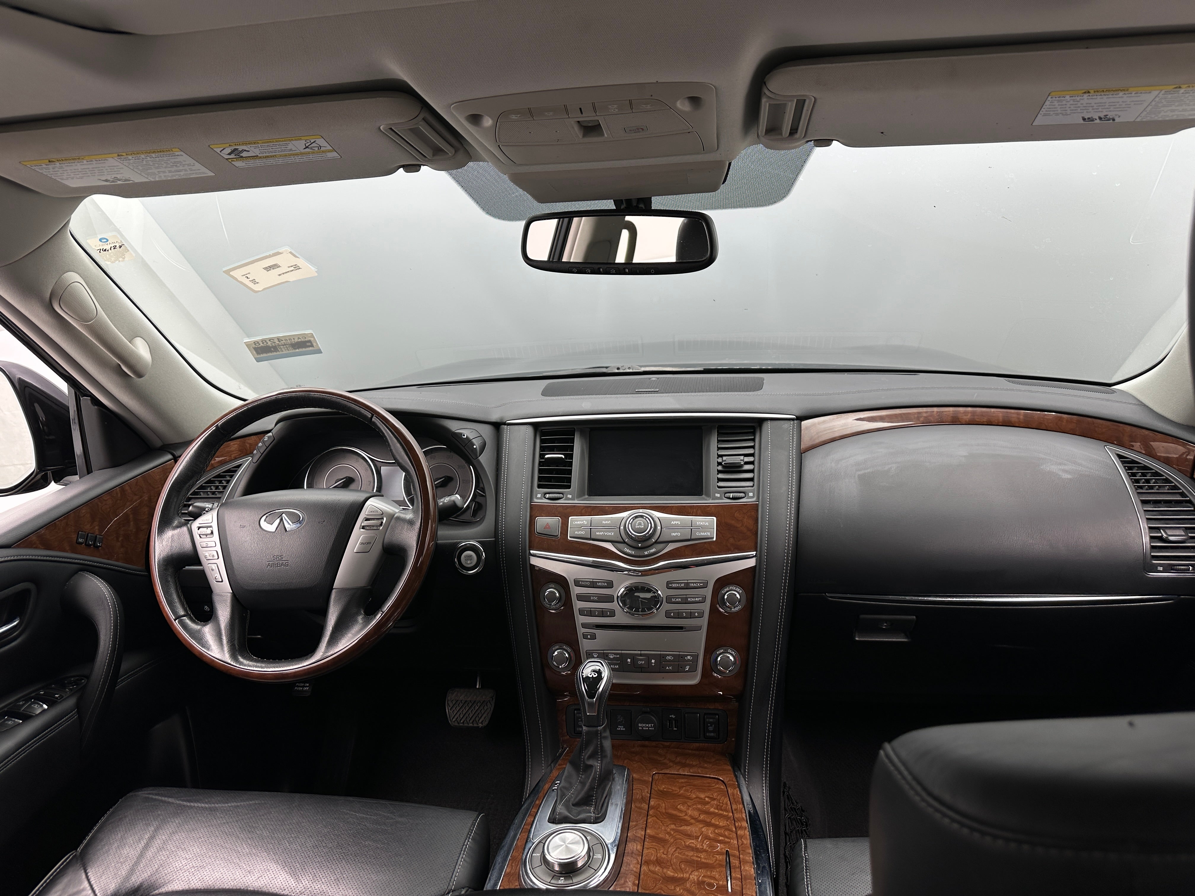 2019 INFINITI QX80 Luxe 2