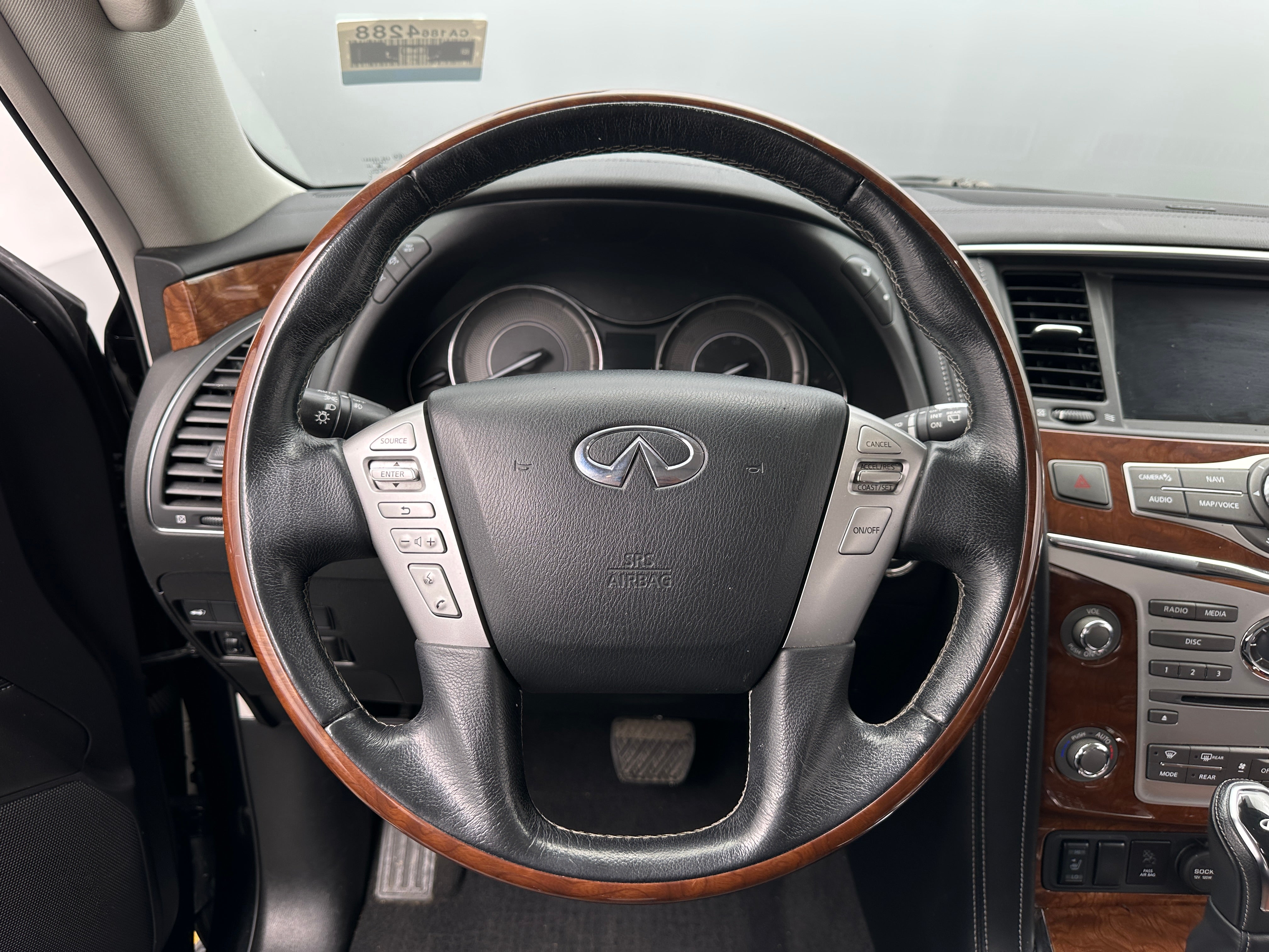 2019 INFINITI QX80 Luxe 4