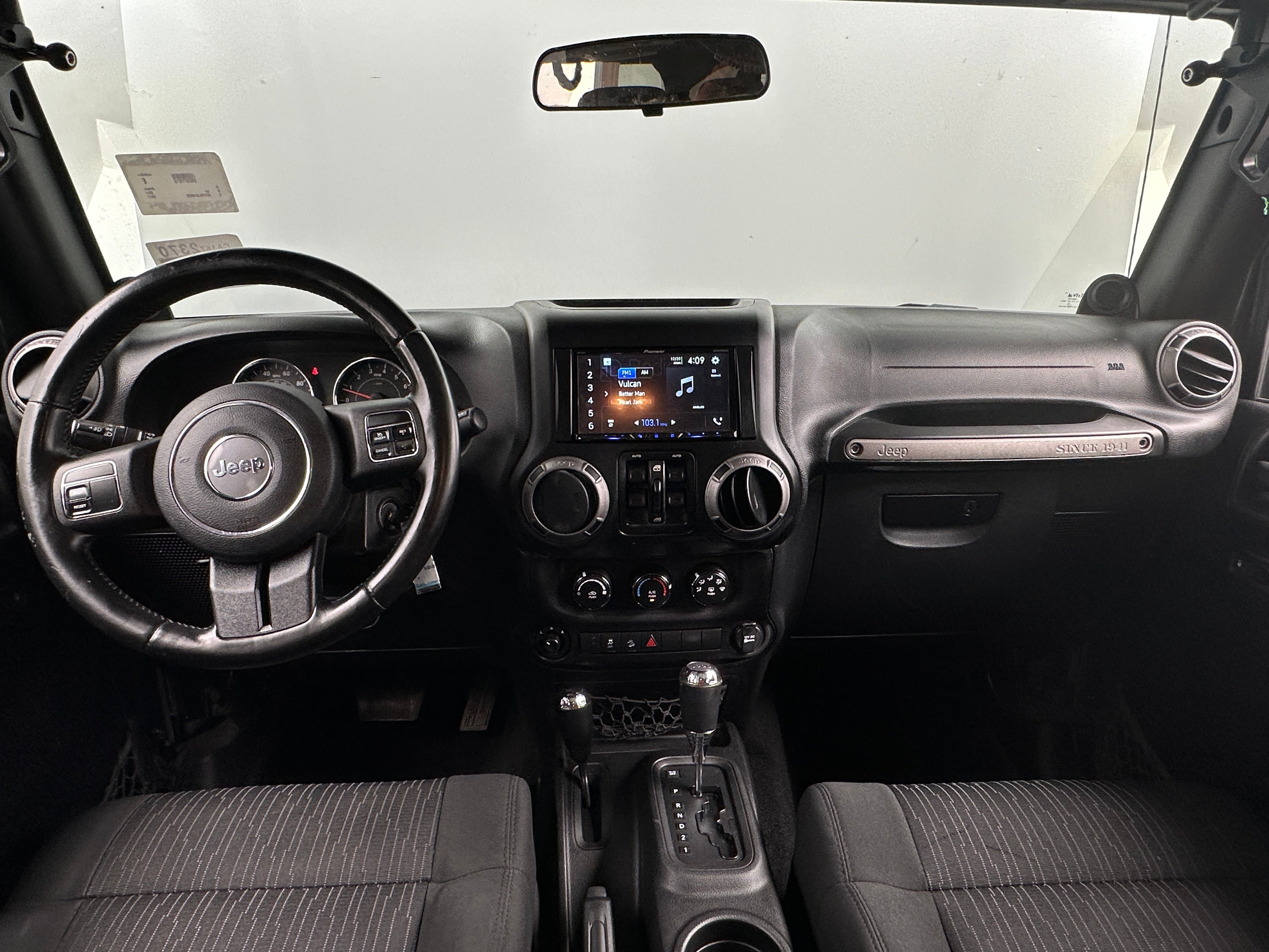 2011 Jeep Wrangler Unlimited Sport 3