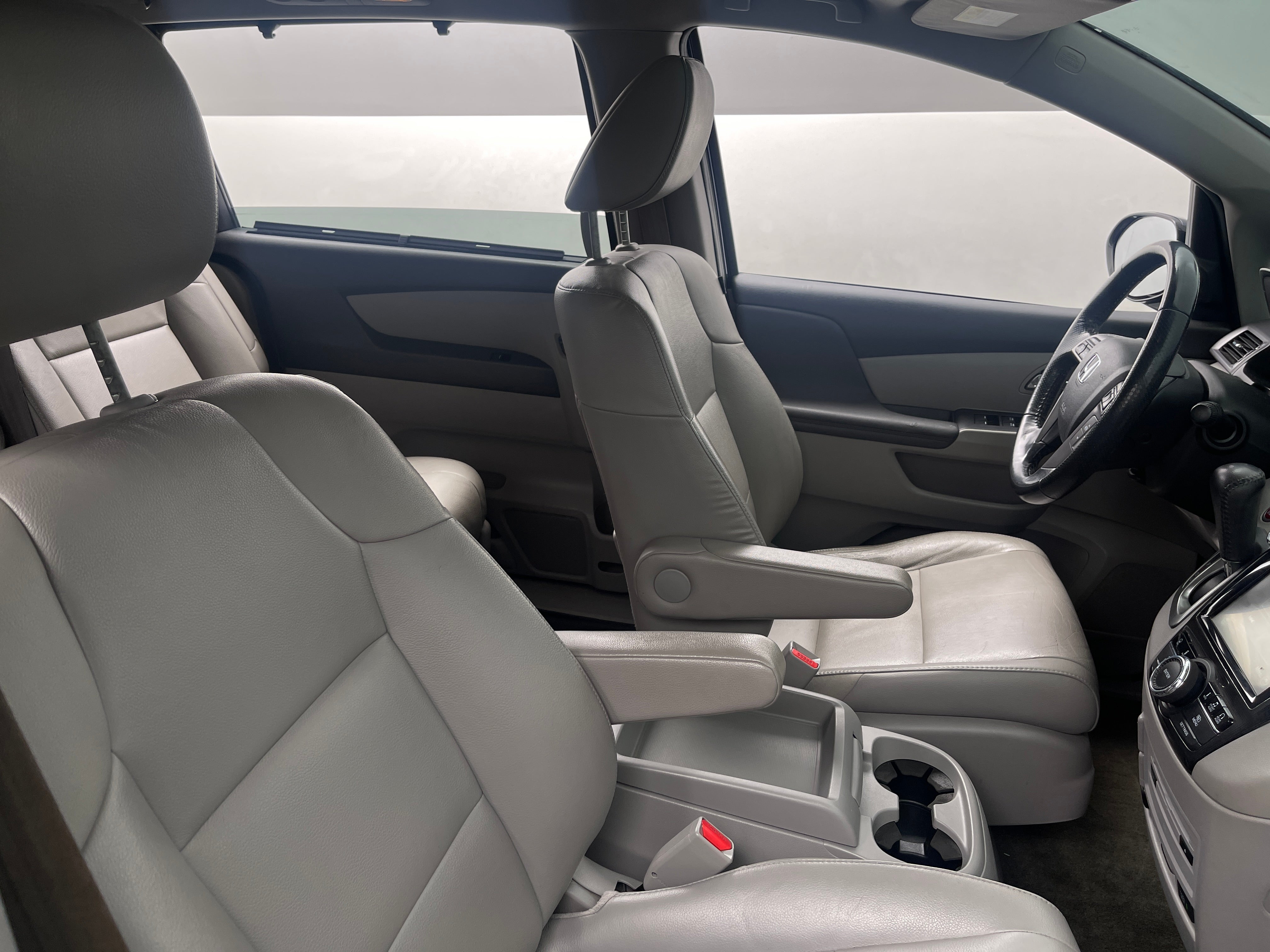 2014 Honda Odyssey Touring 2