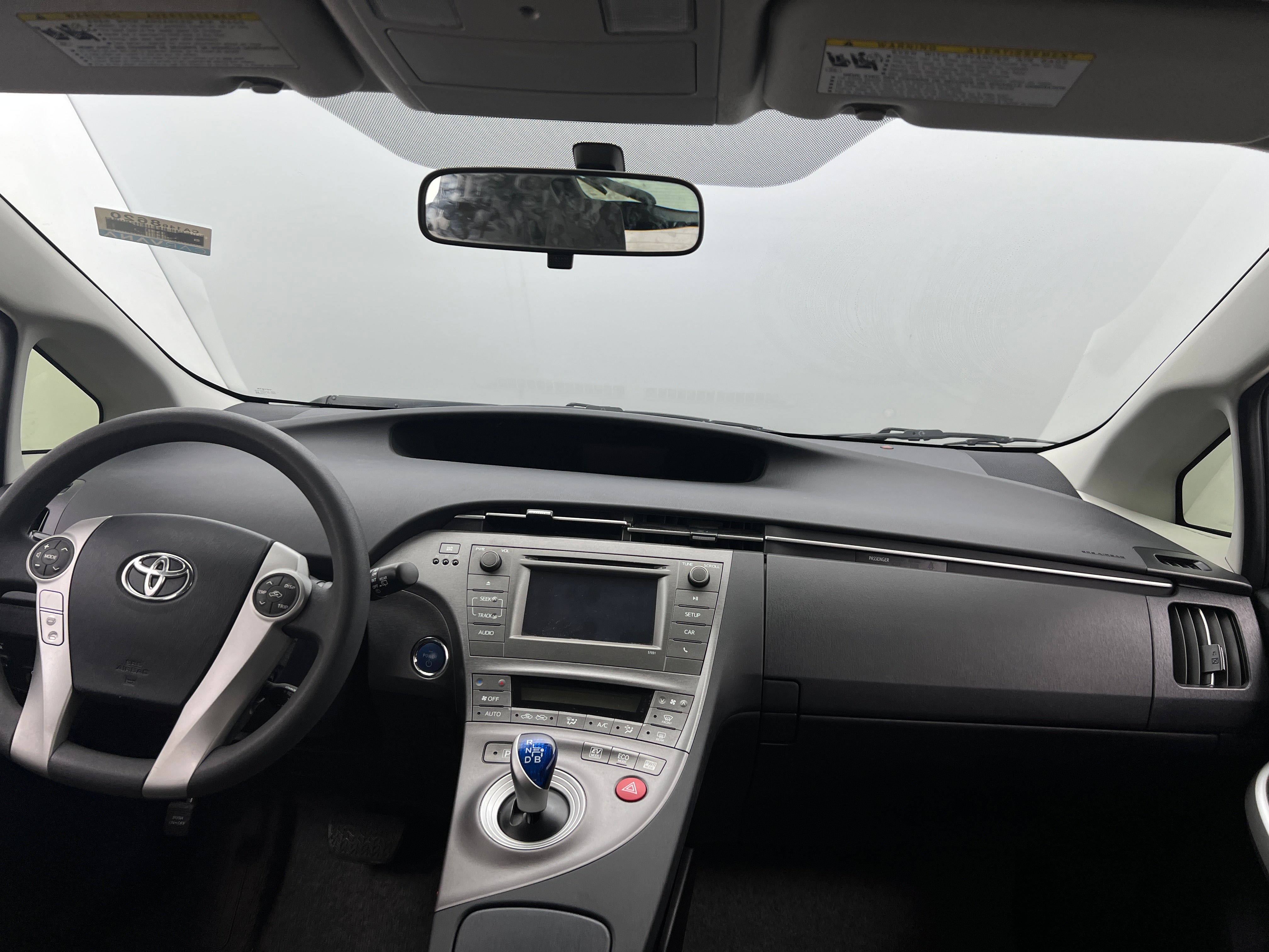 2015 Toyota Prius Two 3