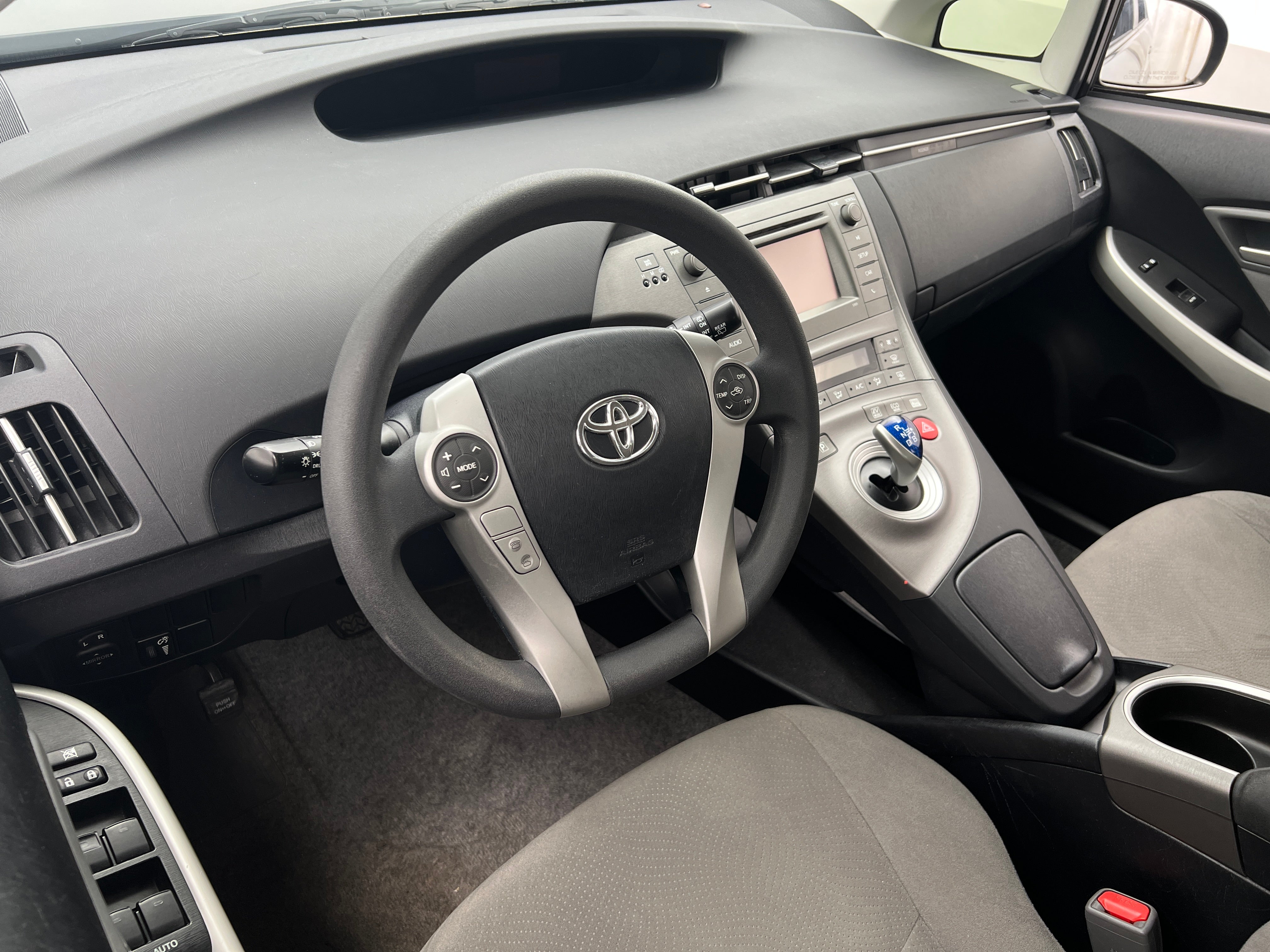 2015 Toyota Prius Two 5