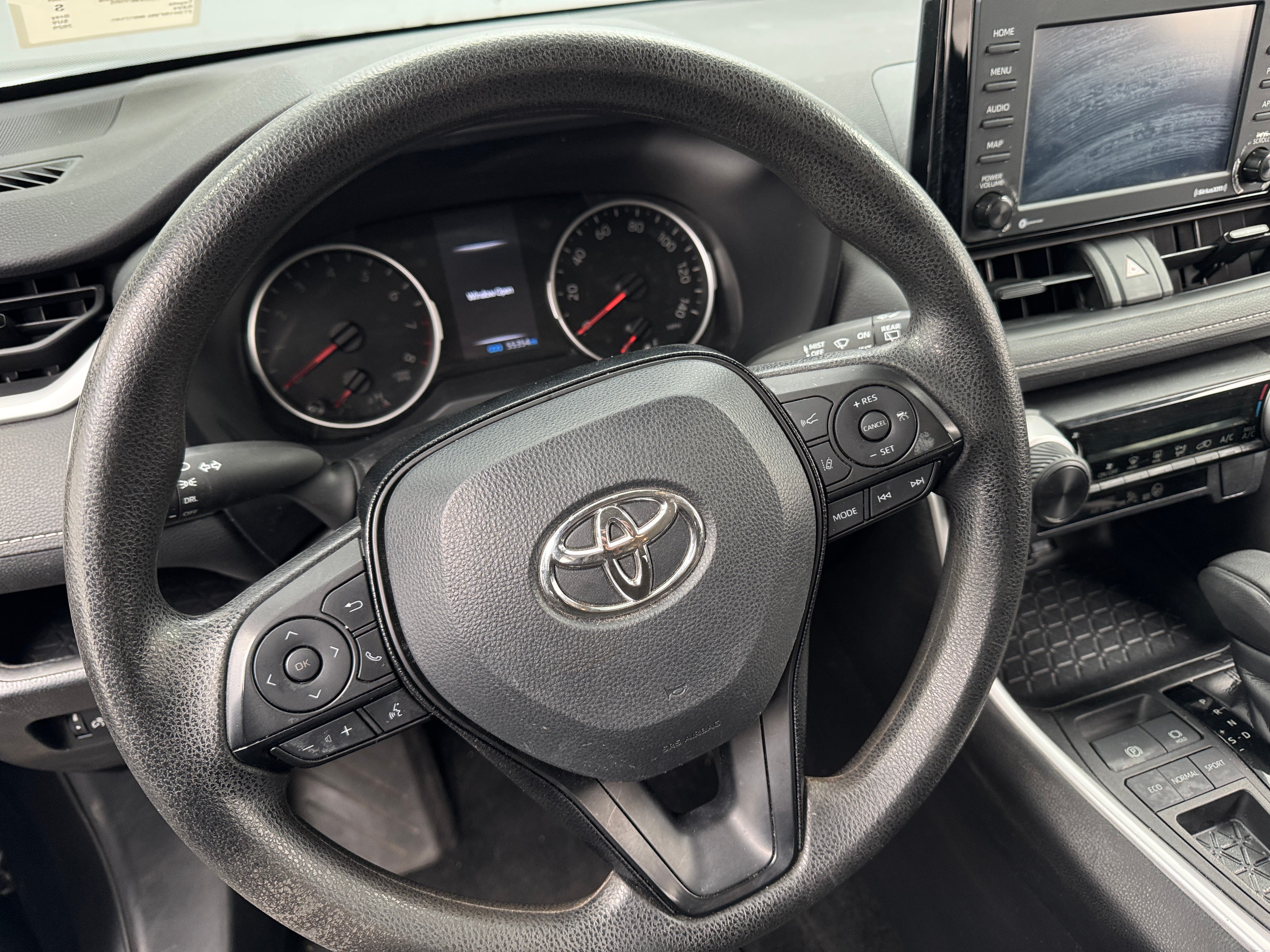 2020 Toyota RAV4 LE 5