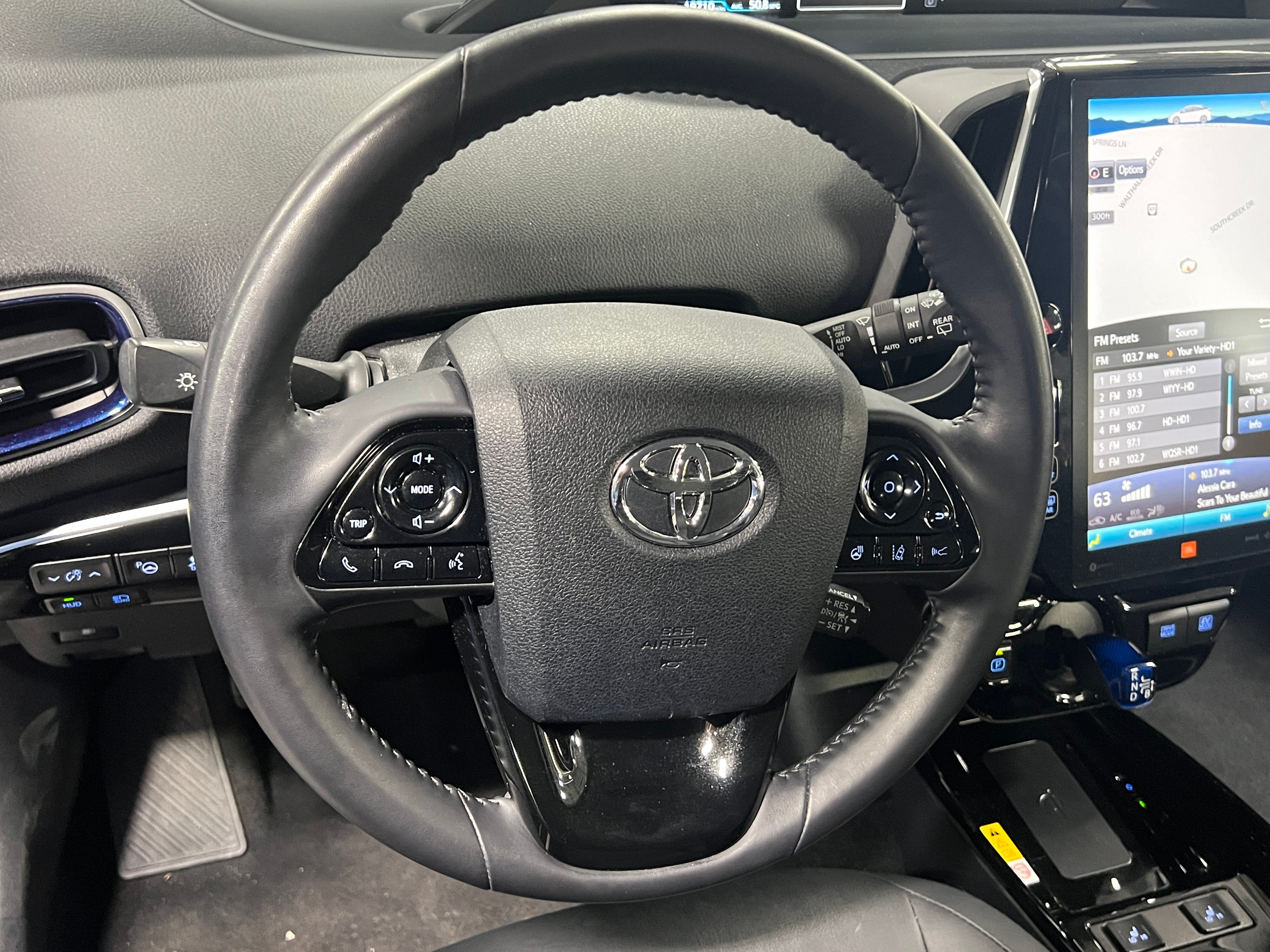 2019 Toyota Prius Limited 4