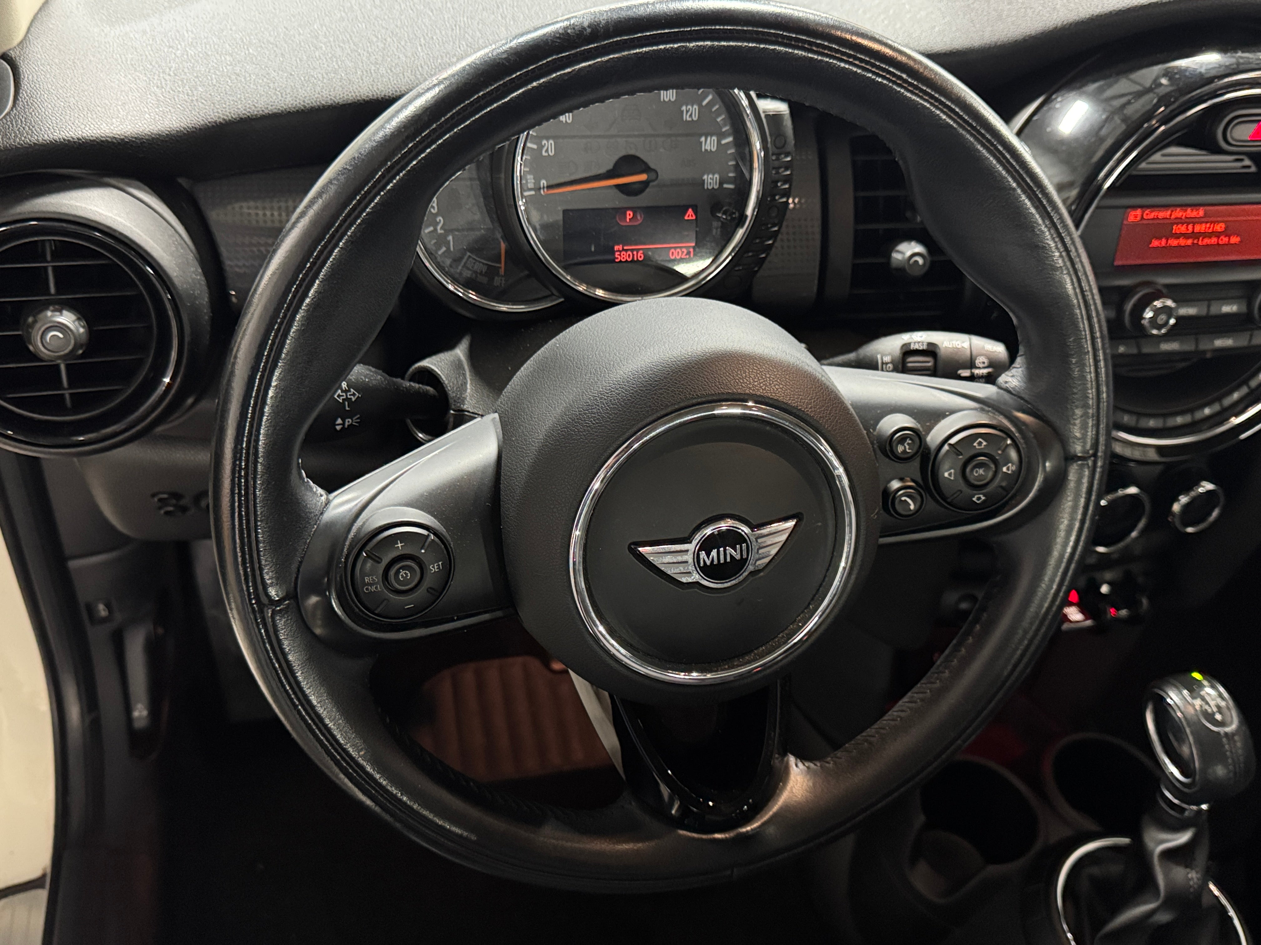 2016 MINI Cooper Hardtop 4 Door 5