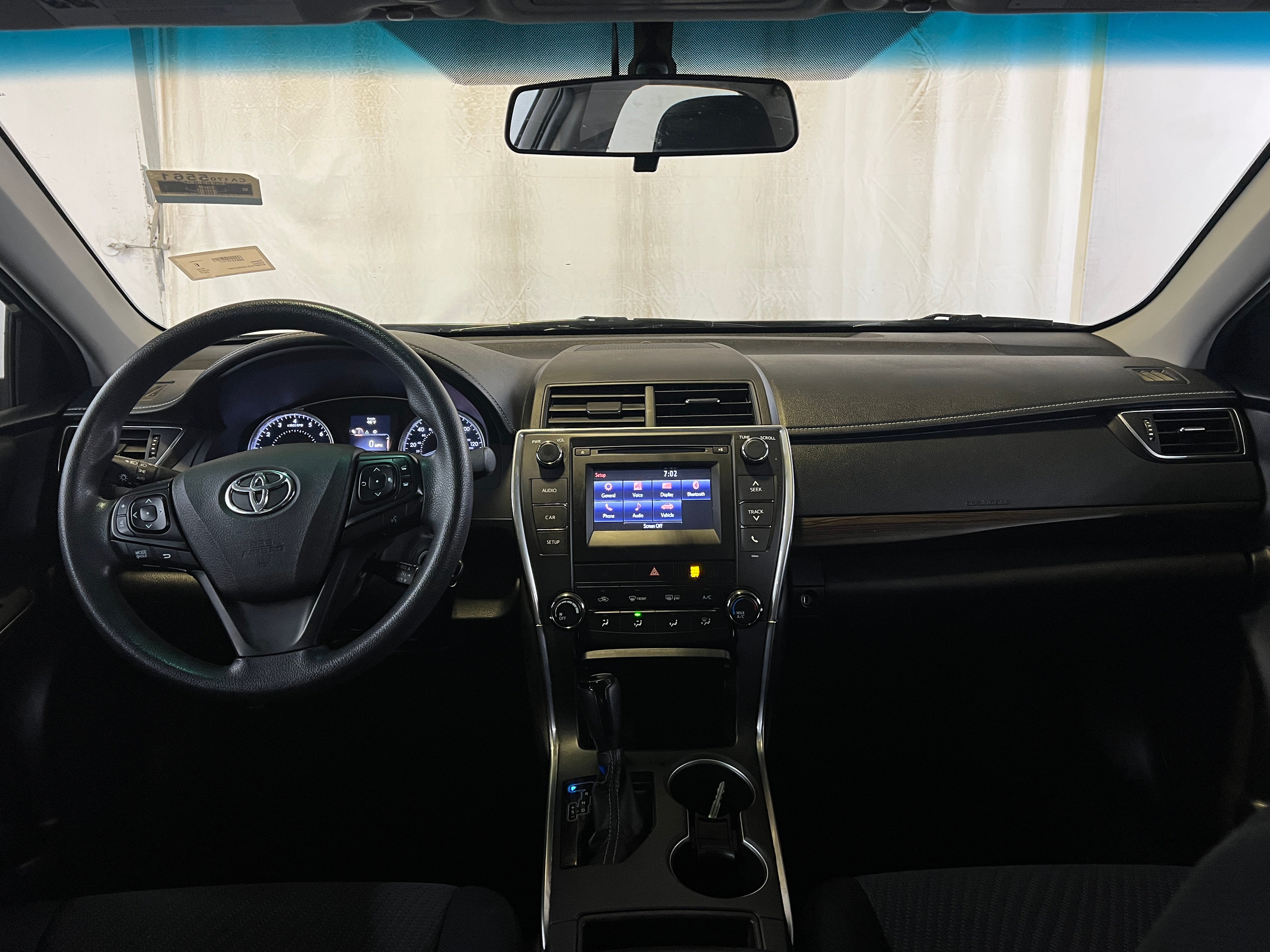 2016 Toyota Camry LE 3