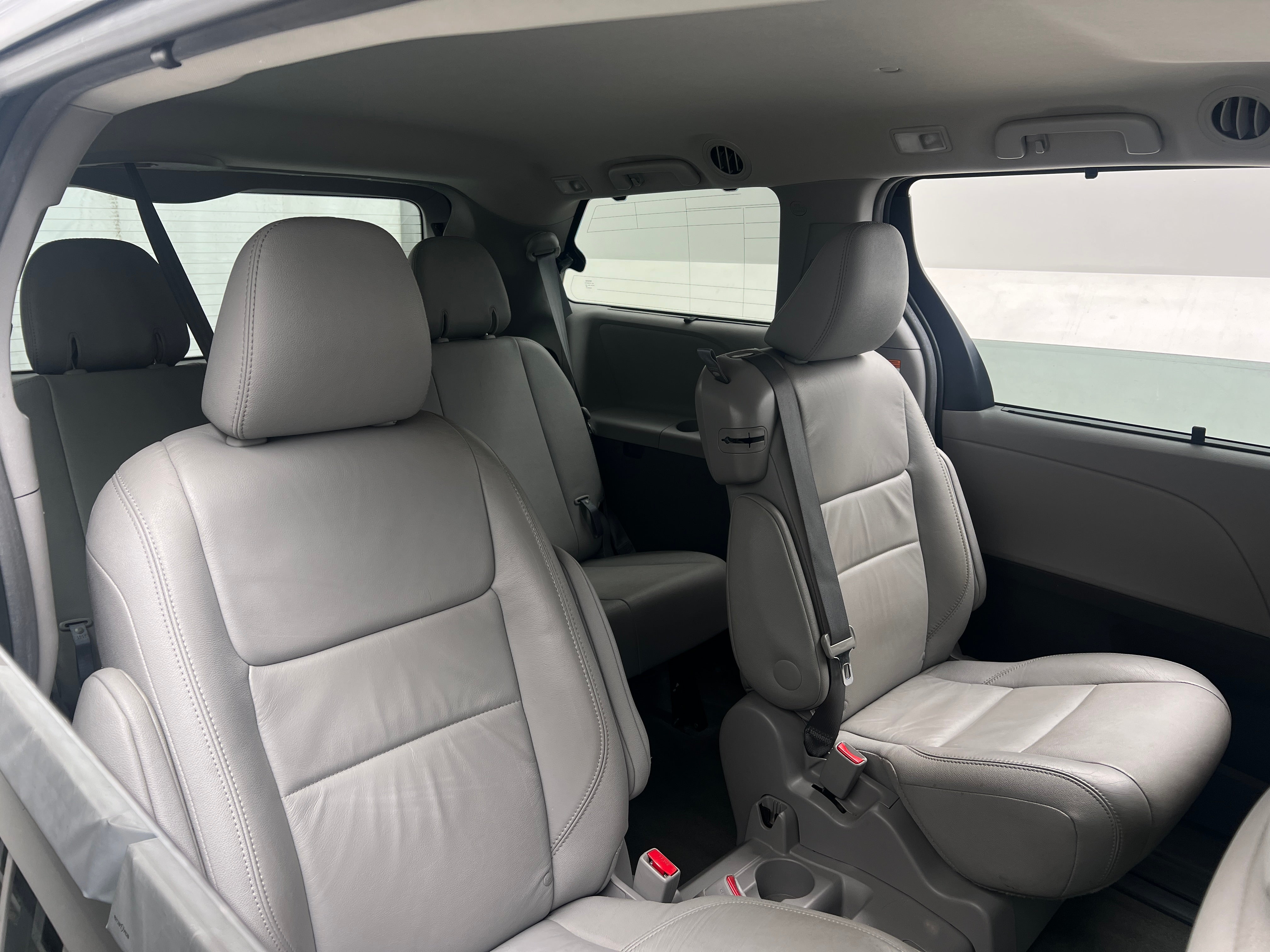 2017 Toyota Sienna XLE 5