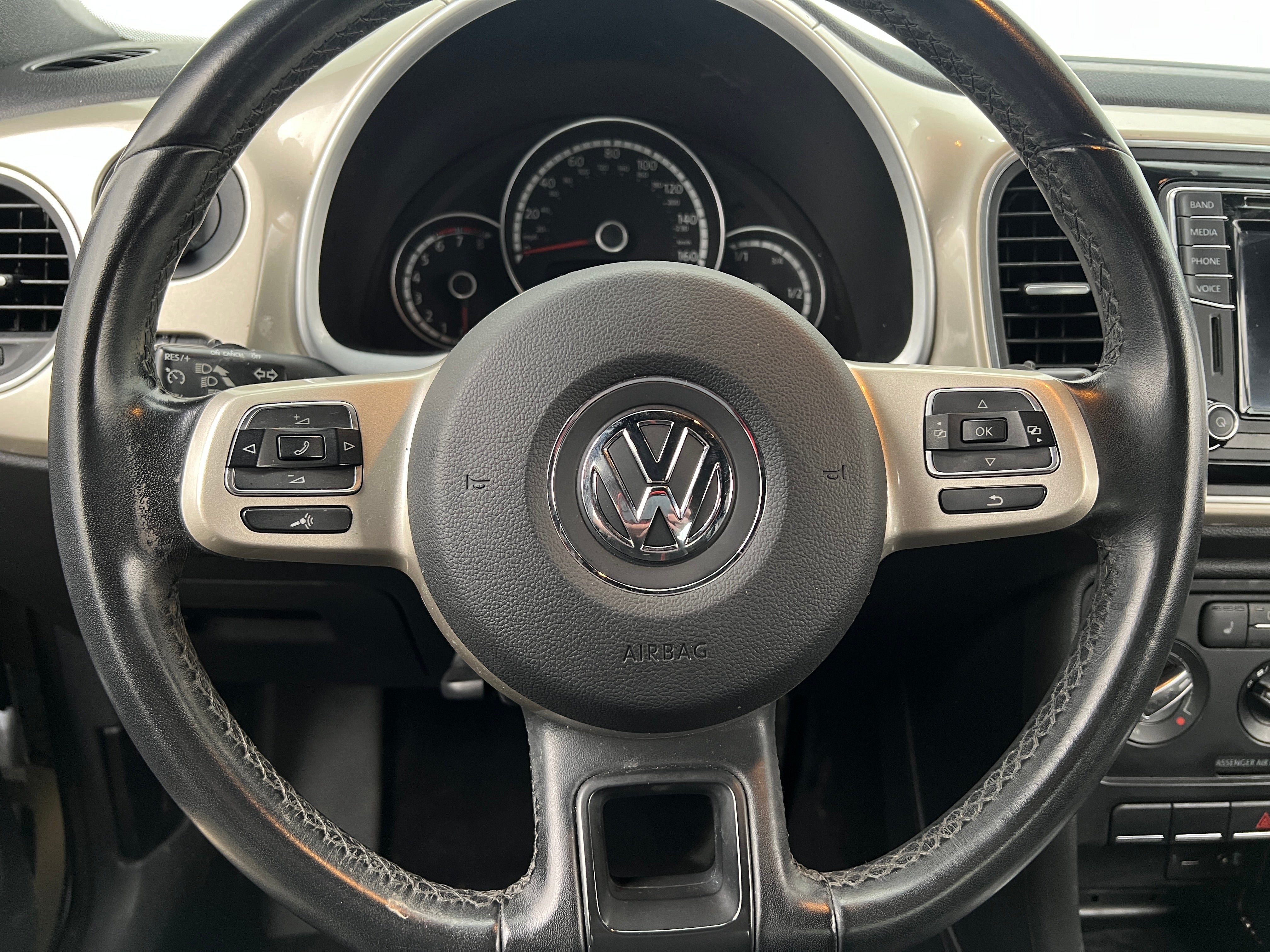 2016 Volkswagen Beetle SE 5