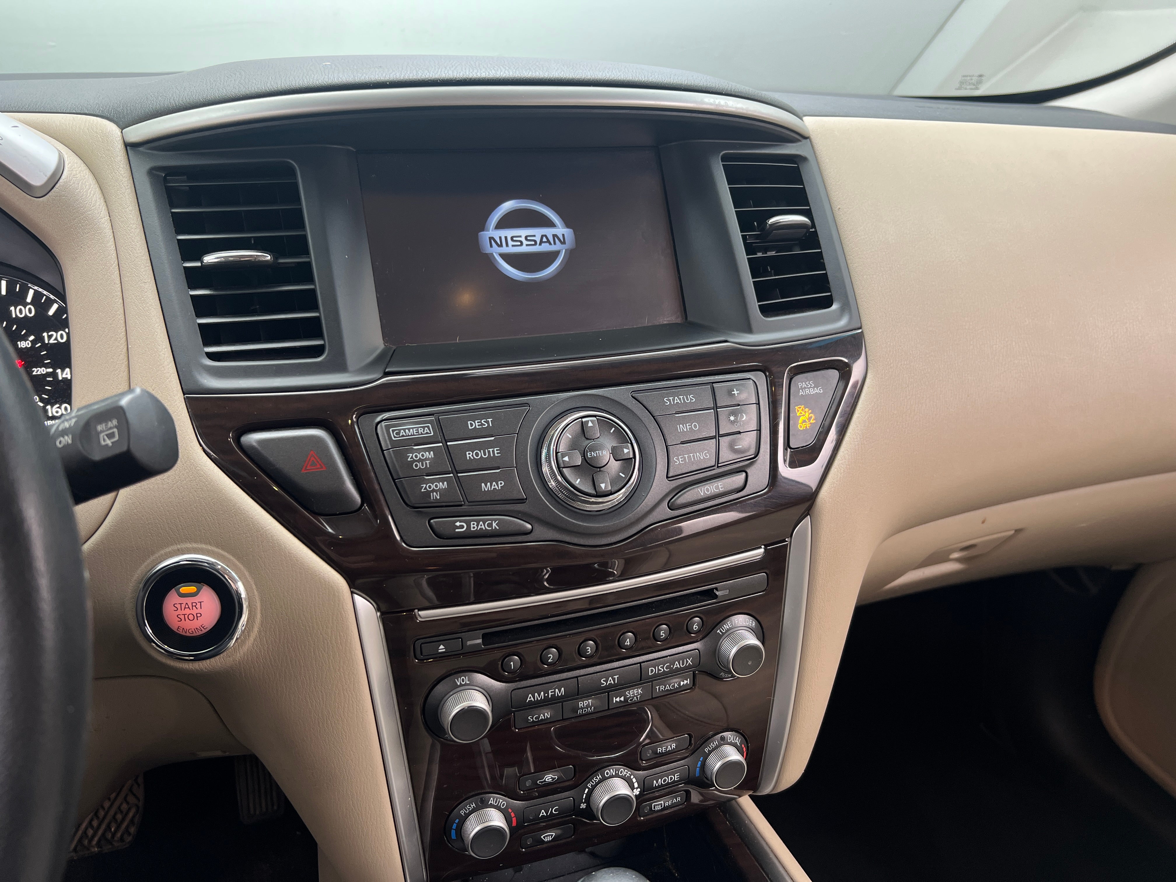 2016 Nissan Pathfinder SL 3