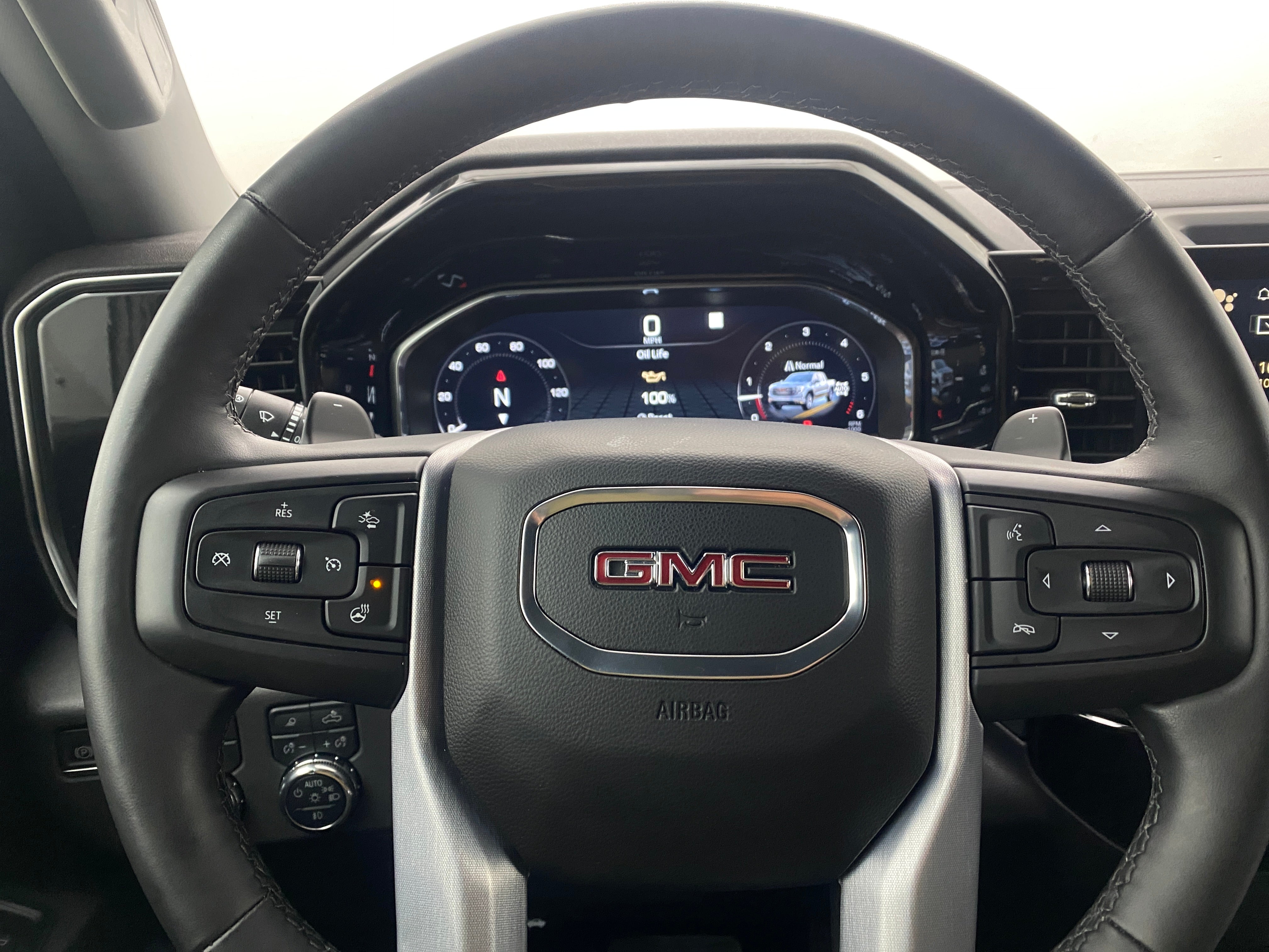 2023 GMC Sierra 1500 SLT 4