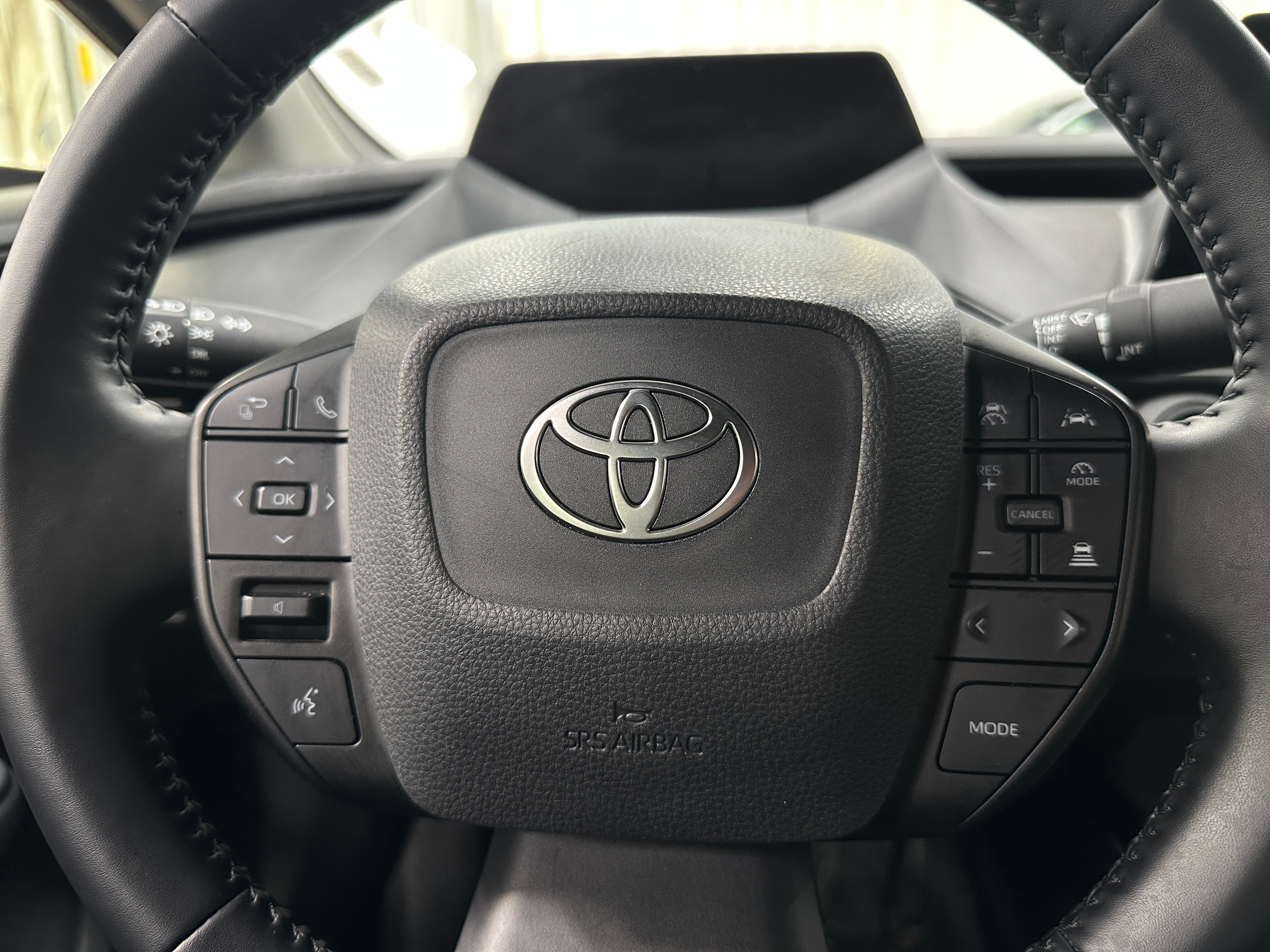 2024 Toyota Prius LE 5