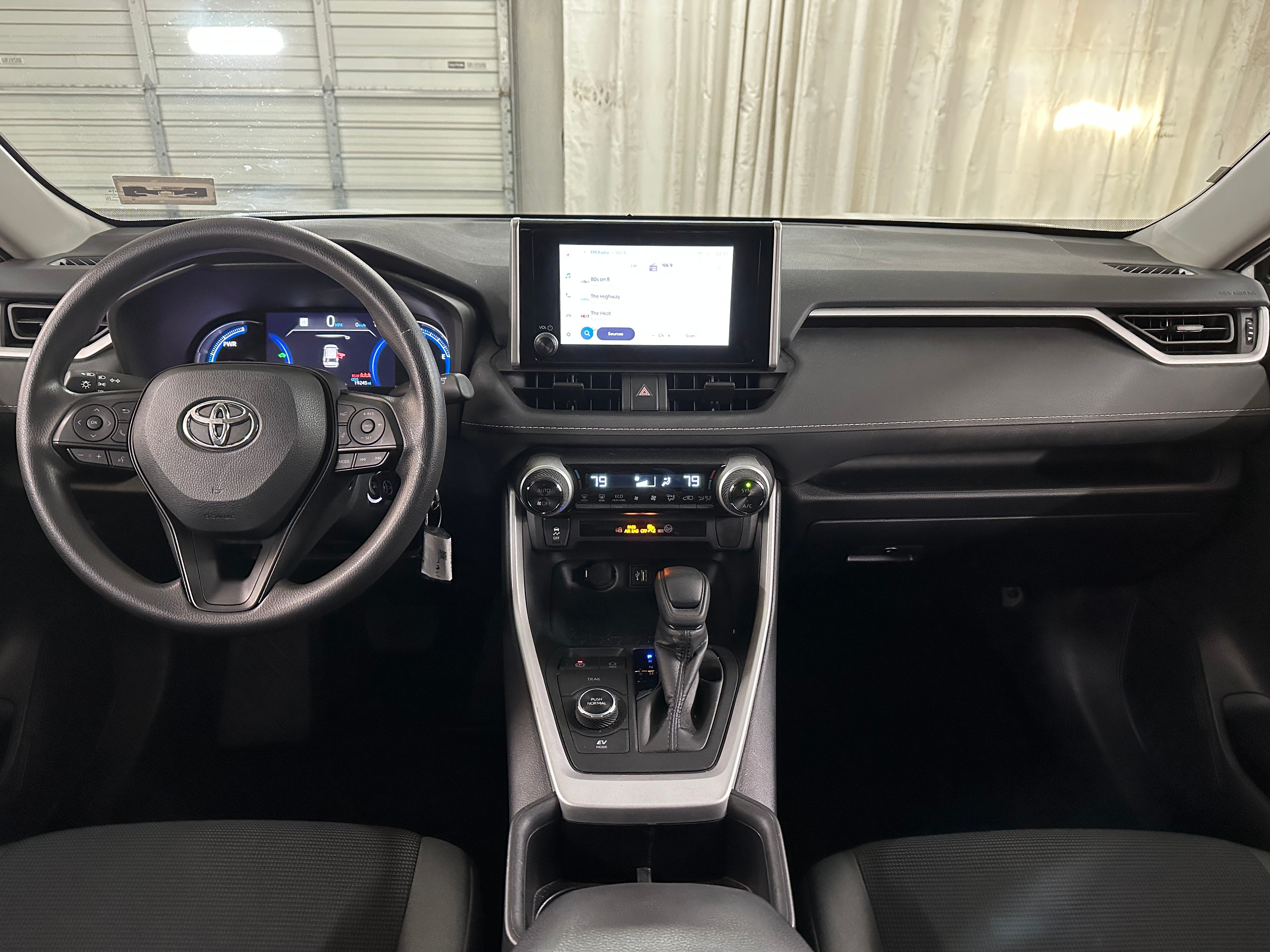 2024 Toyota RAV4 LE 3