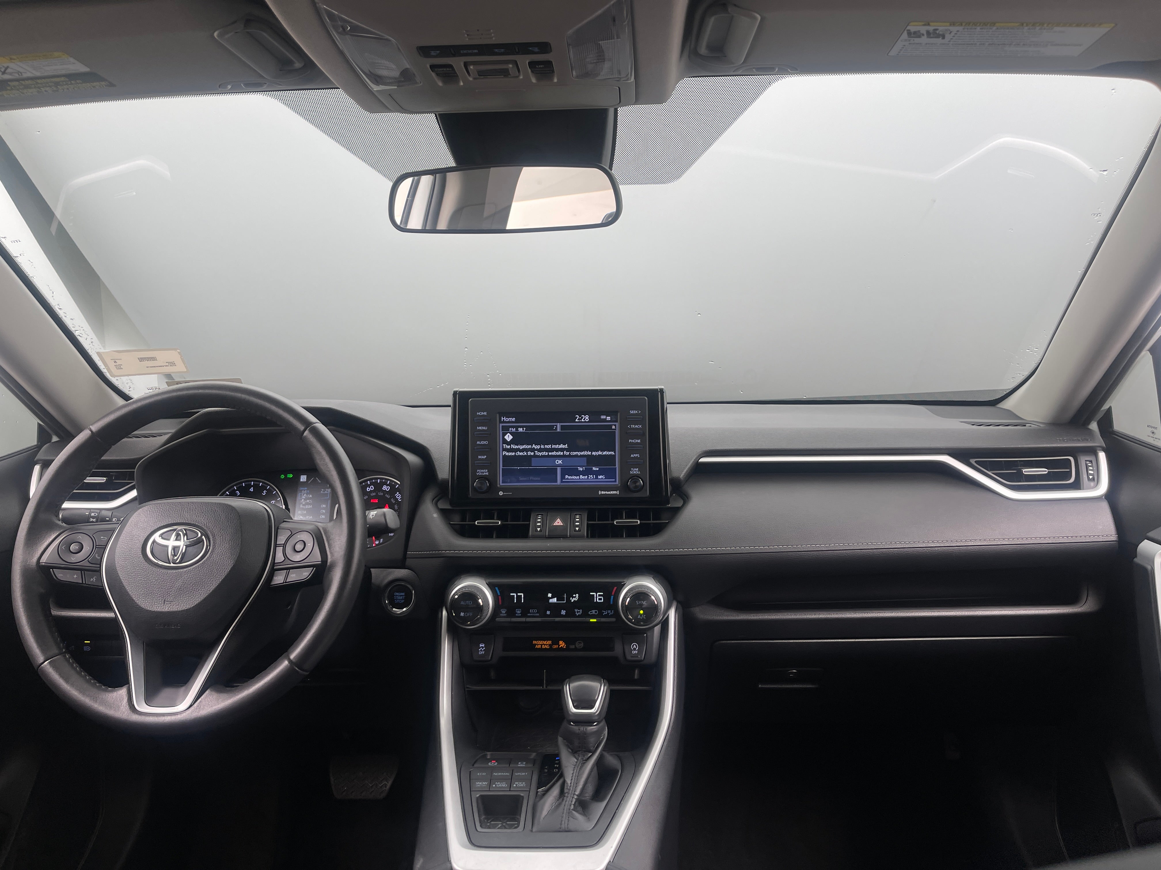 2022 Toyota RAV4 XLE Premium 3