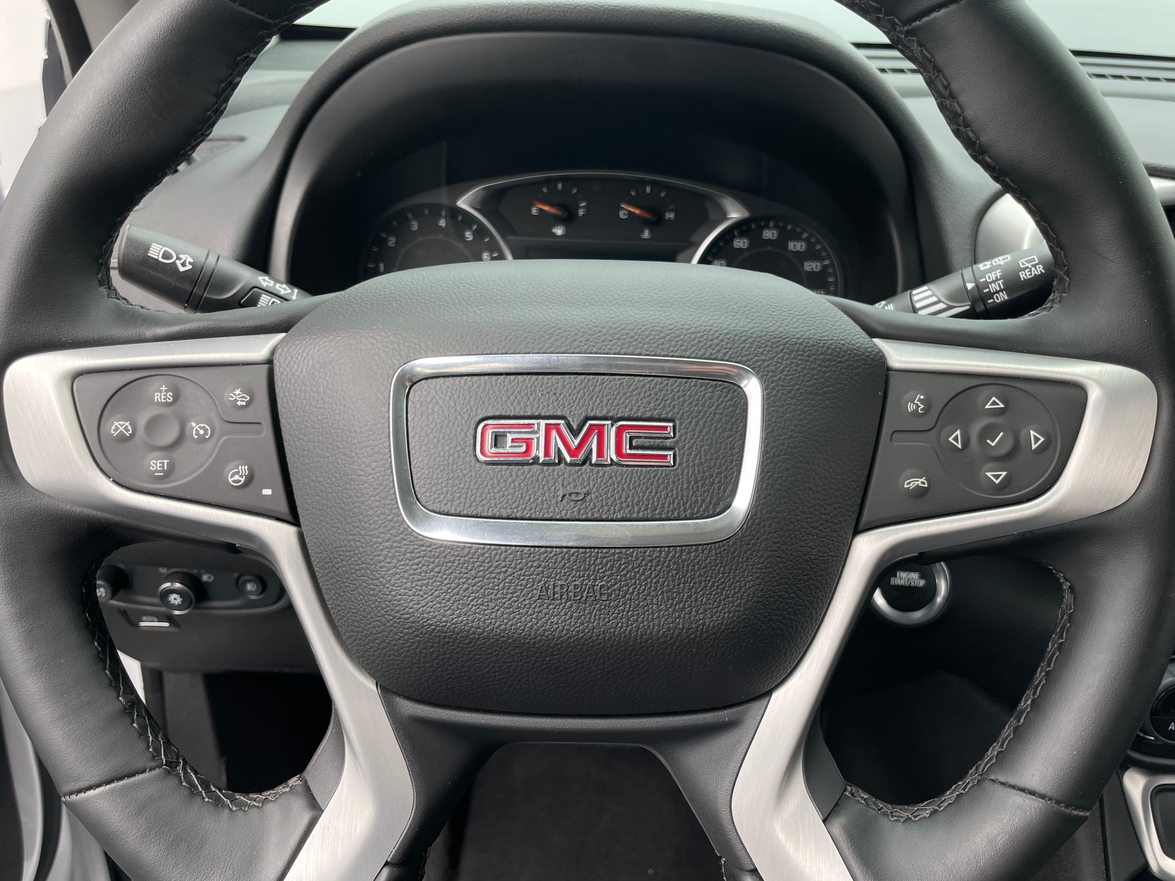 2024 GMC Terrain SLT 4