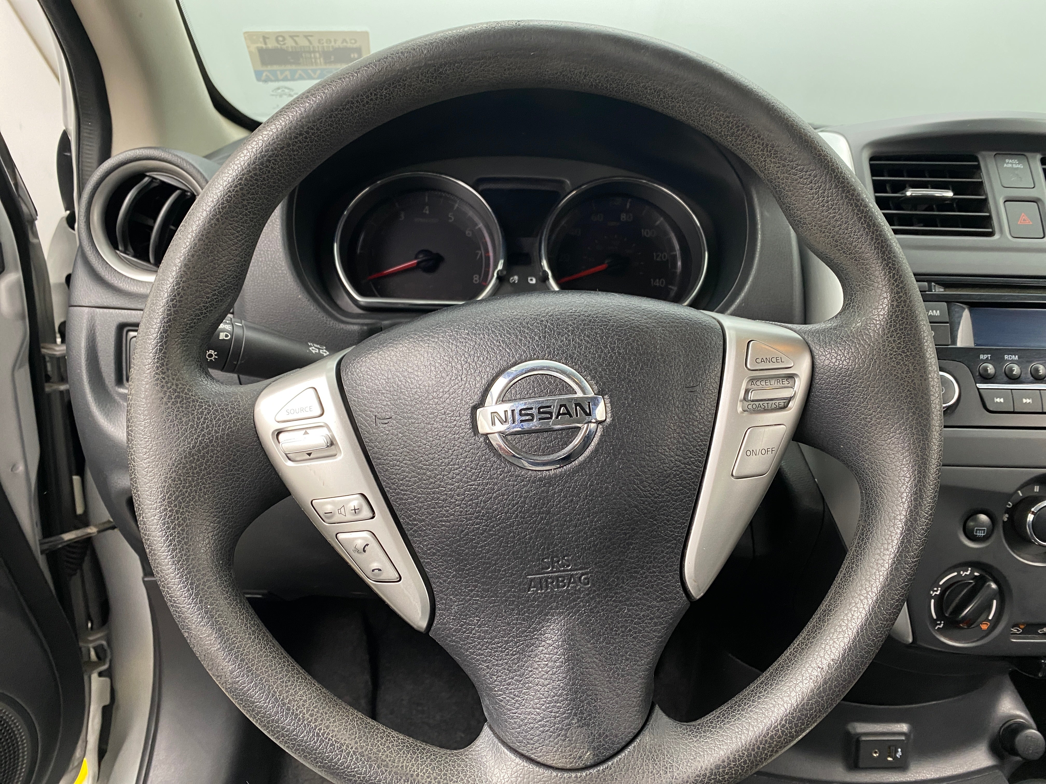 2017 Nissan Versa SV 5