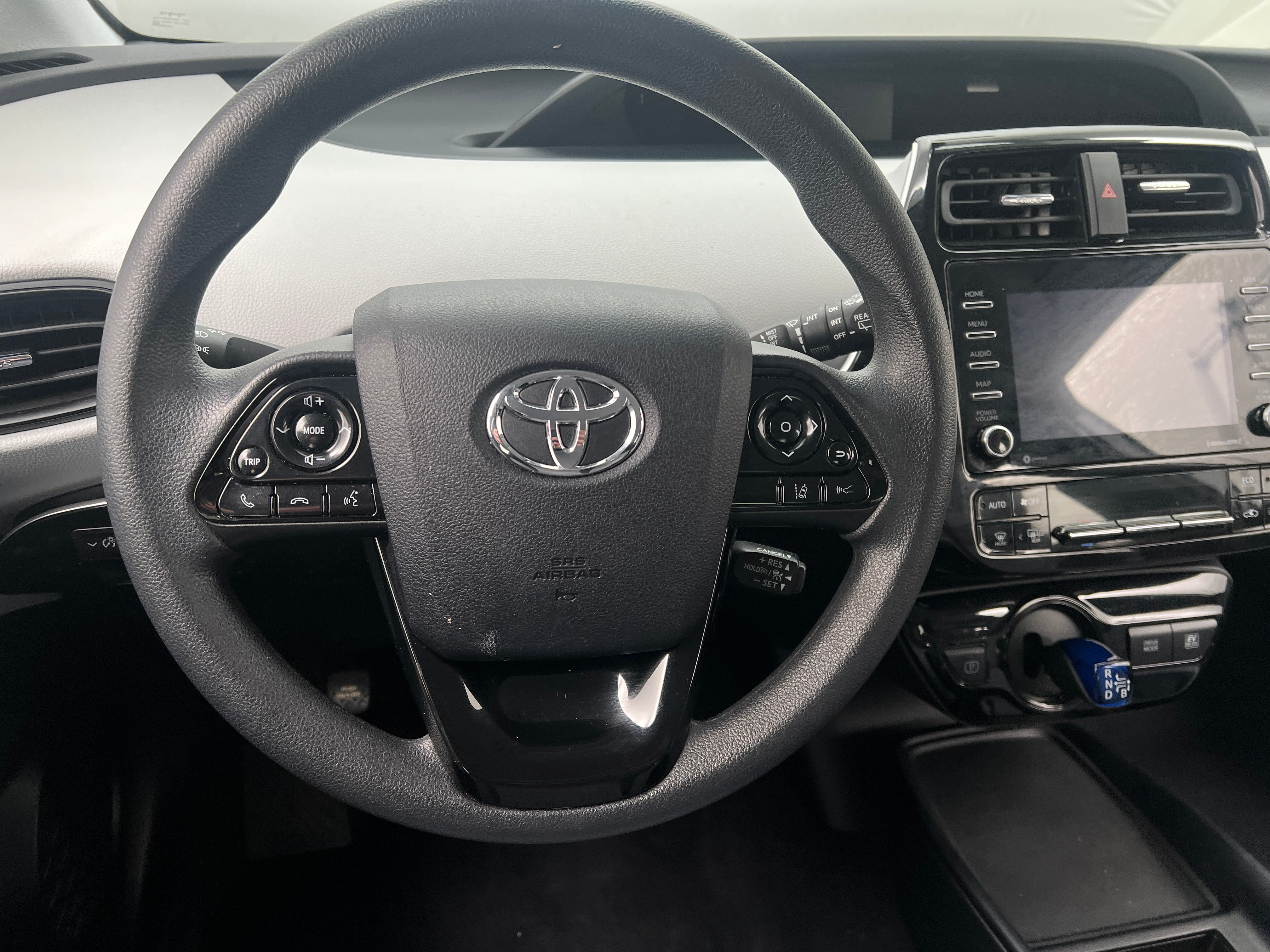 2022 Toyota Prius LE 5