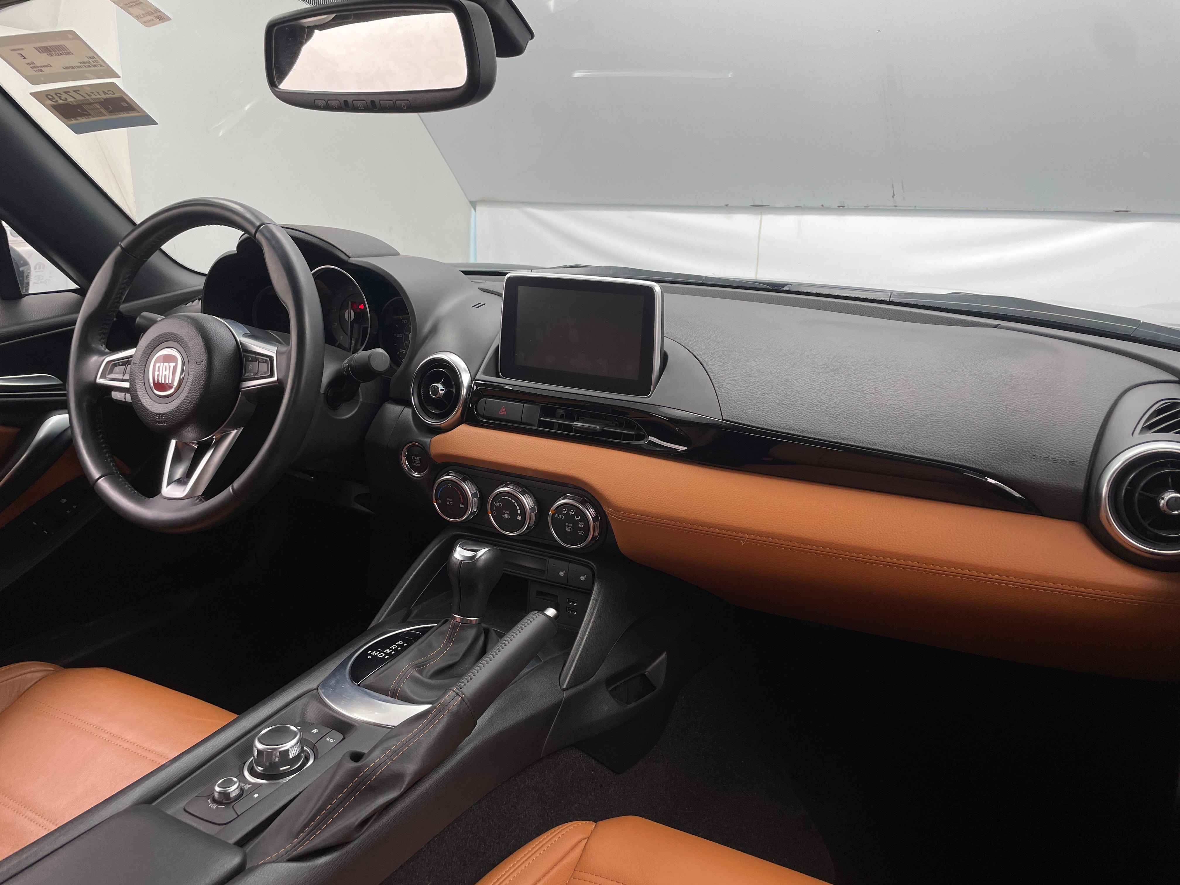 2017 Fiat 124 Spider Lusso 3