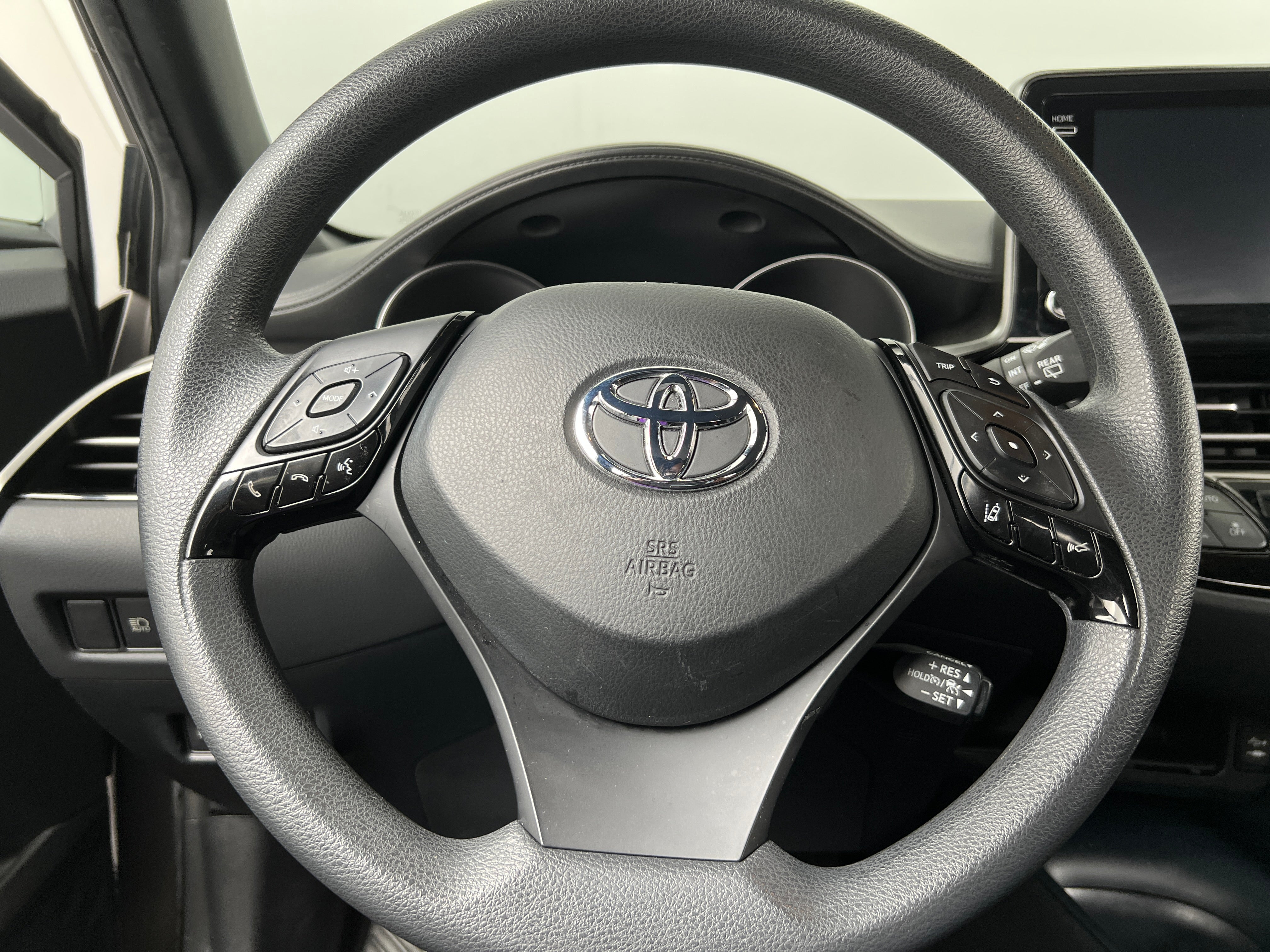 2019 Toyota C-HR LE 5