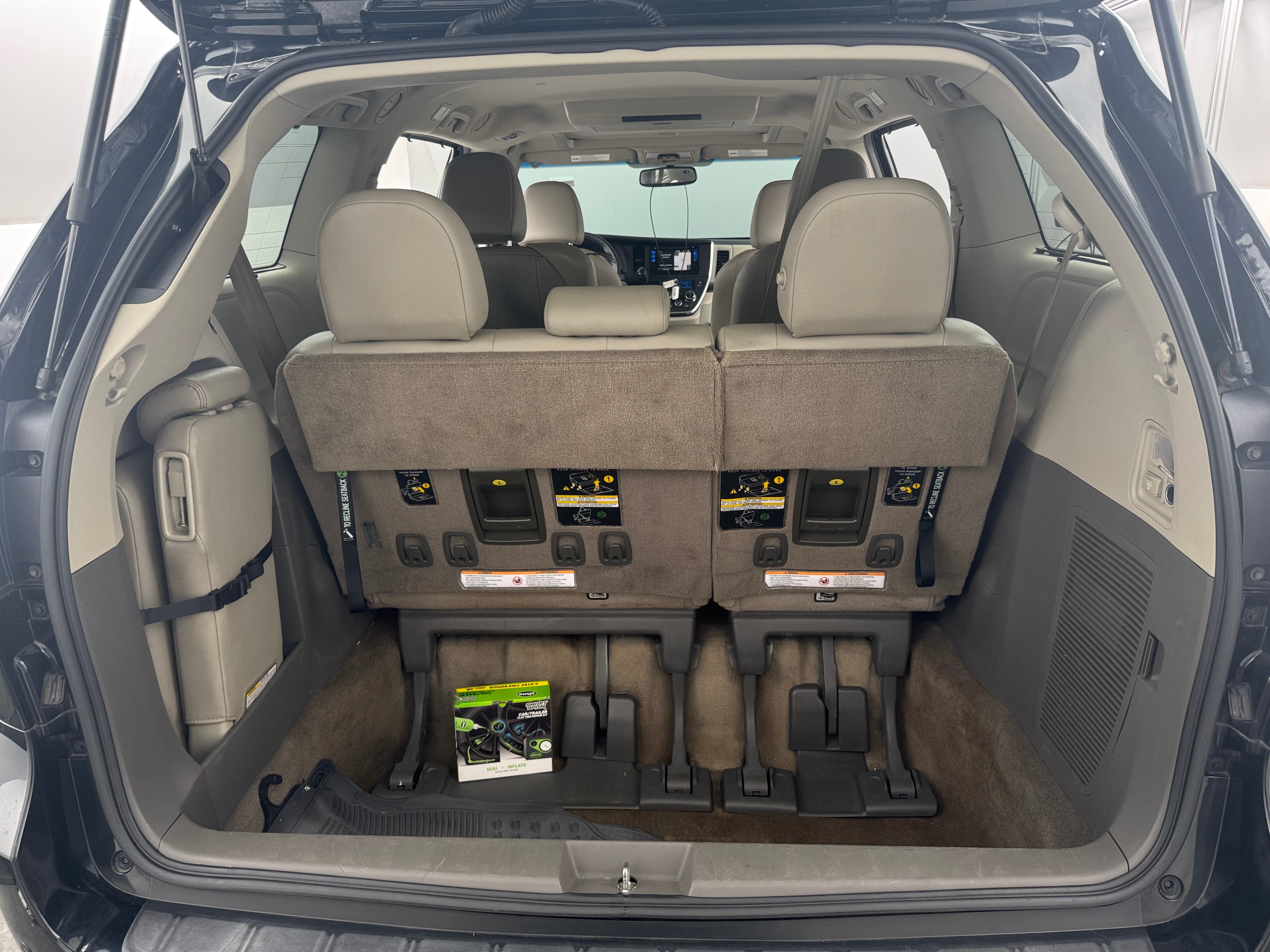 2017 Toyota Sienna XLE Premium 6