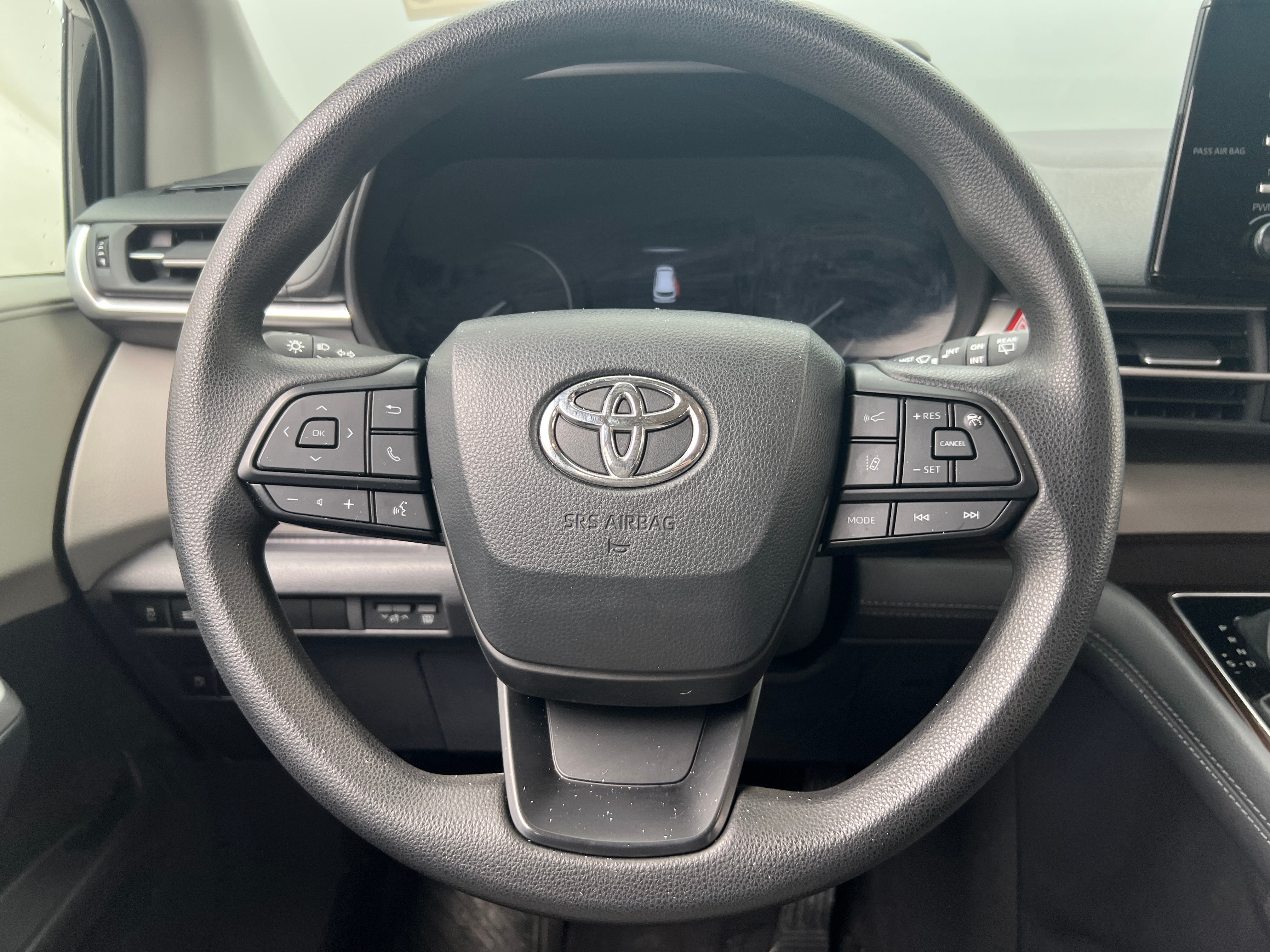 2024 Toyota Sienna LE 5