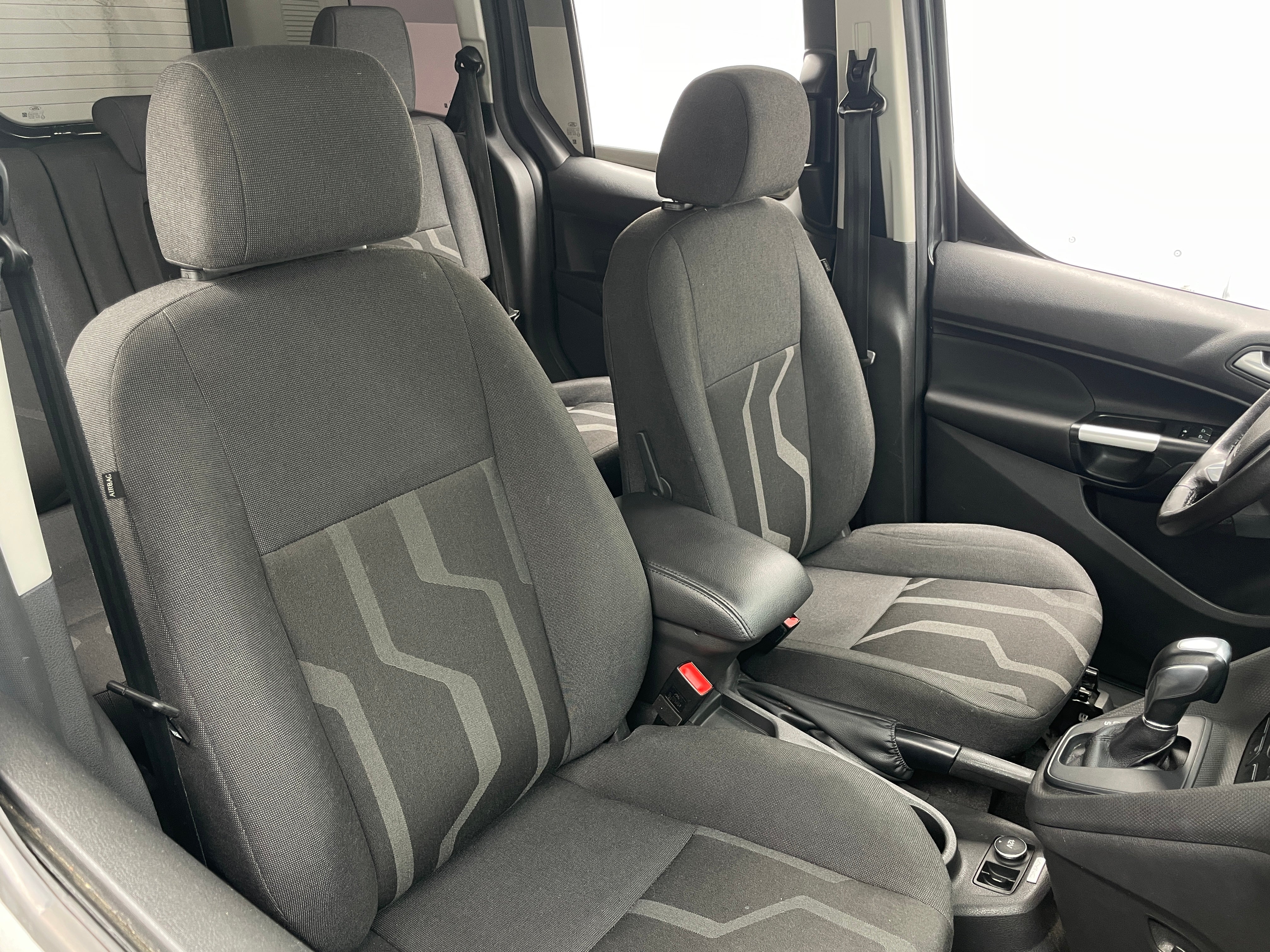 2018 Ford Transit Series Connect XLT 2