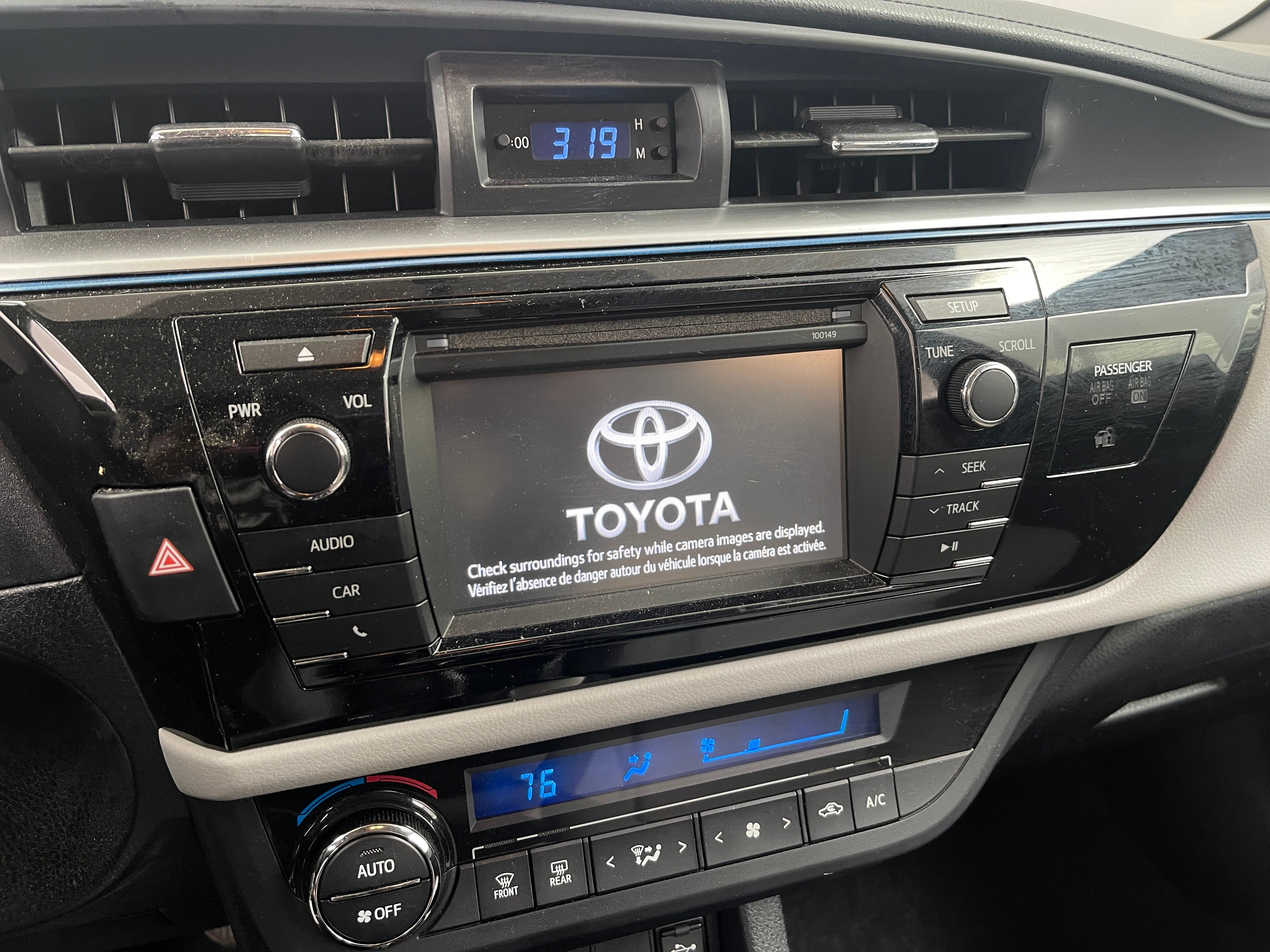 2015 Toyota Corolla LE 4