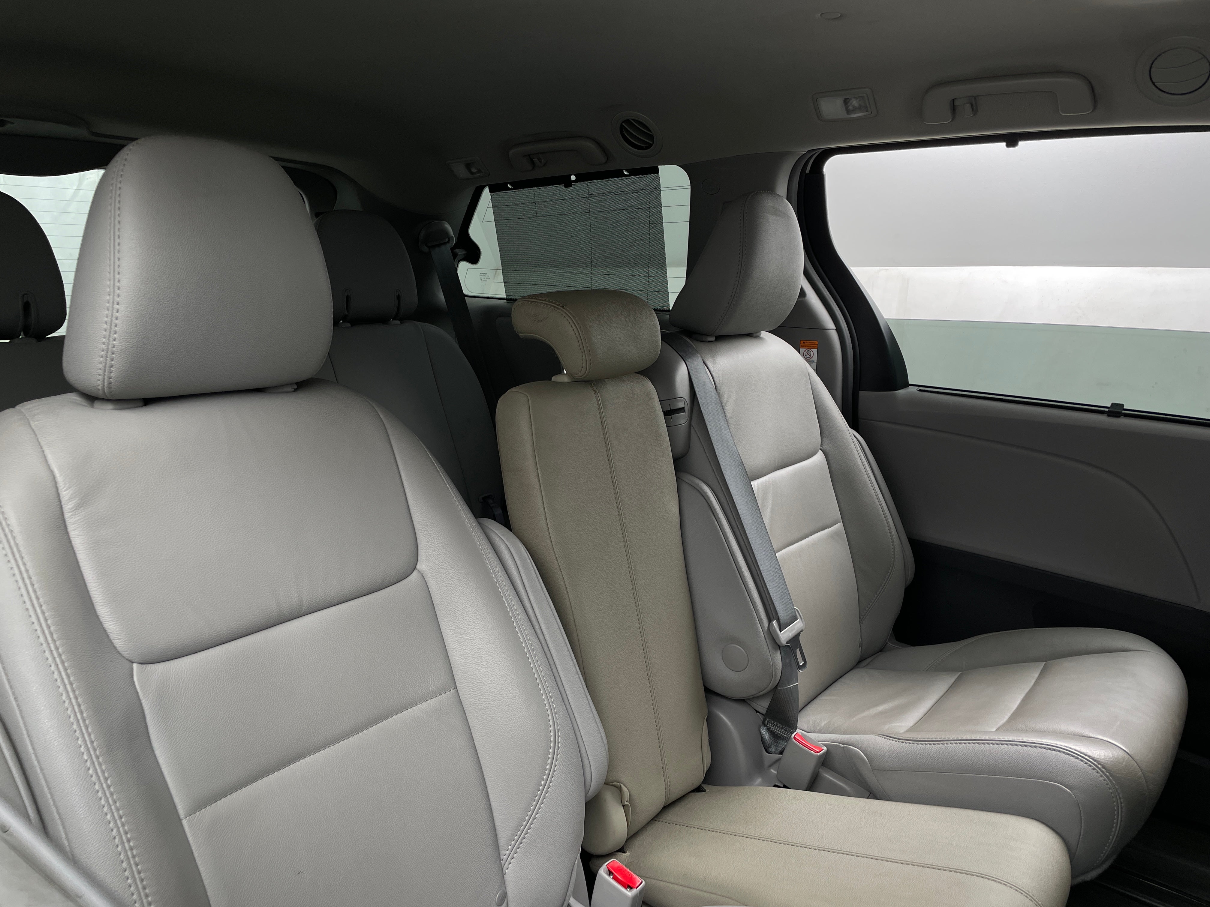 2018 Toyota Sienna XLE 5