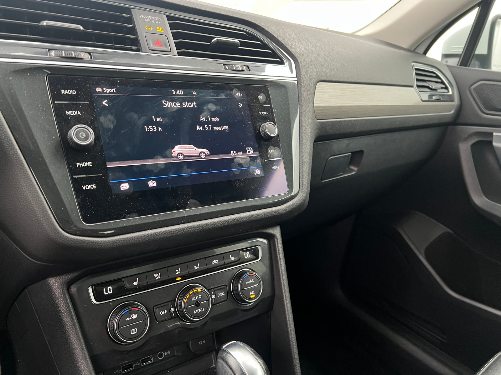 Thumbnail: 2019 Volkswagen Tiguan - 4