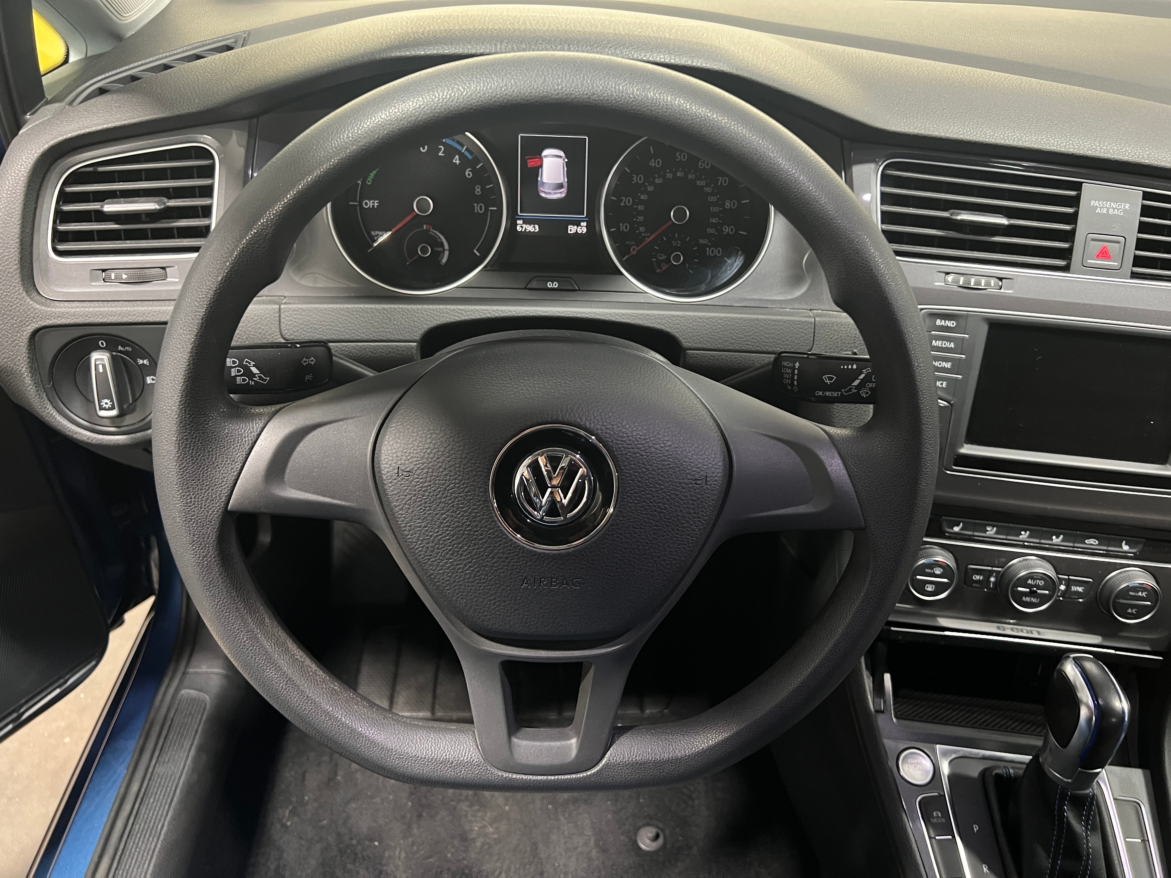 2016 Volkswagen e-Golf SE 5