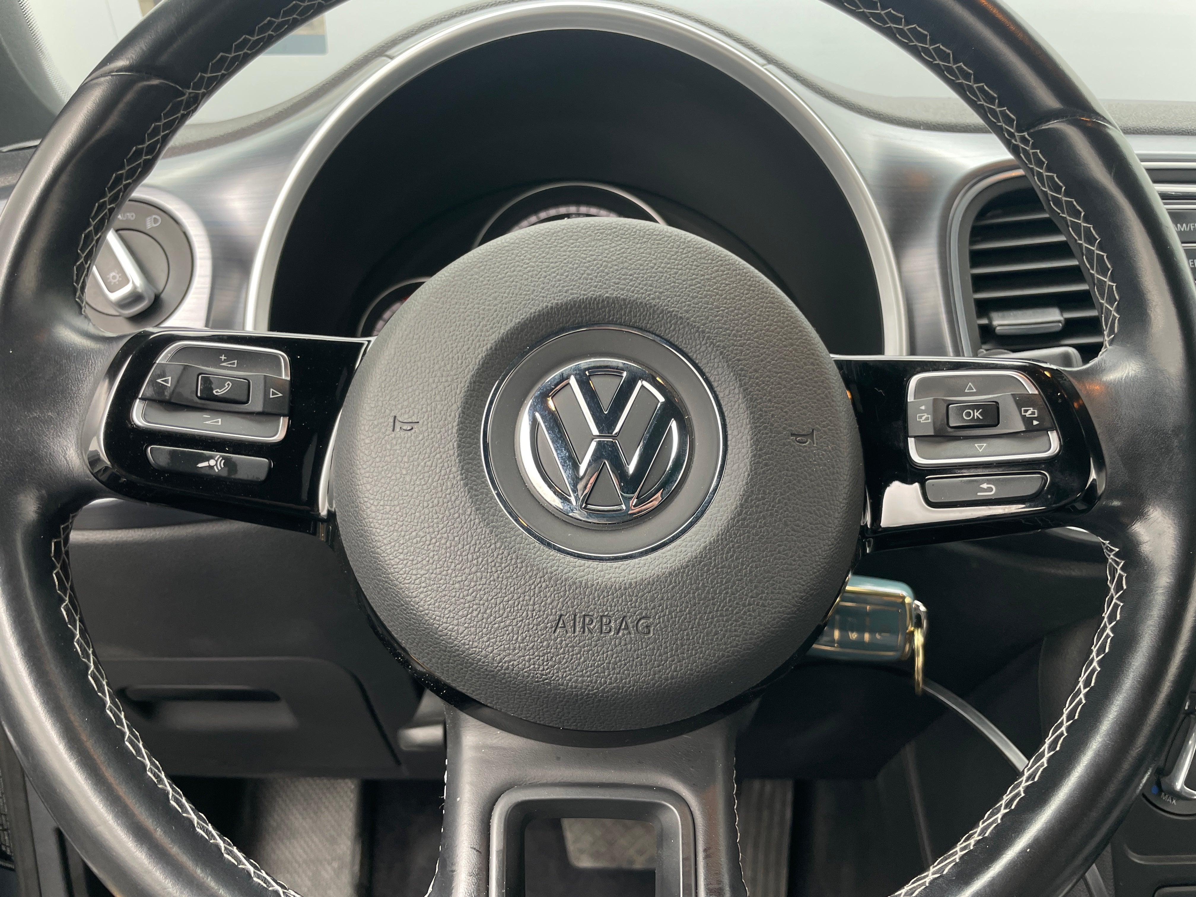 2016 Volkswagen Beetle Denim 5