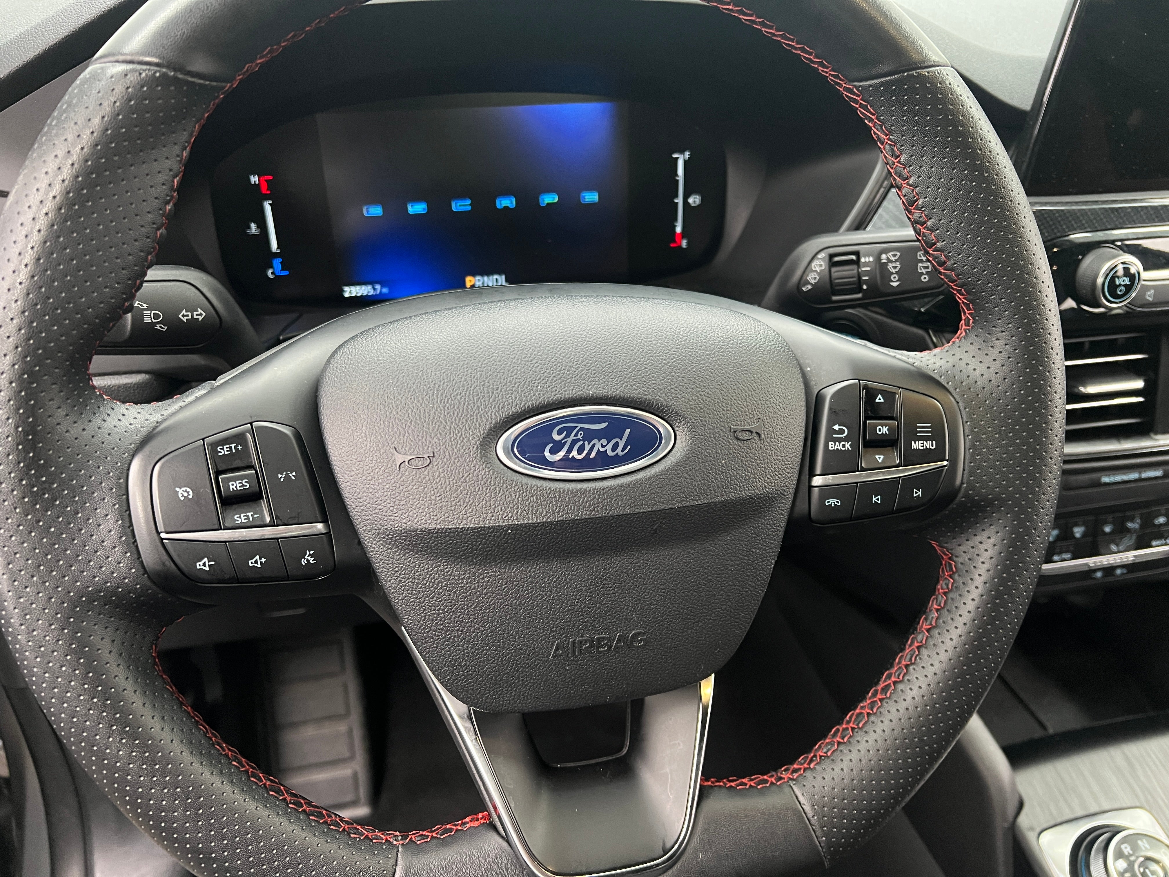 2024 Ford Escape ST-Line 5