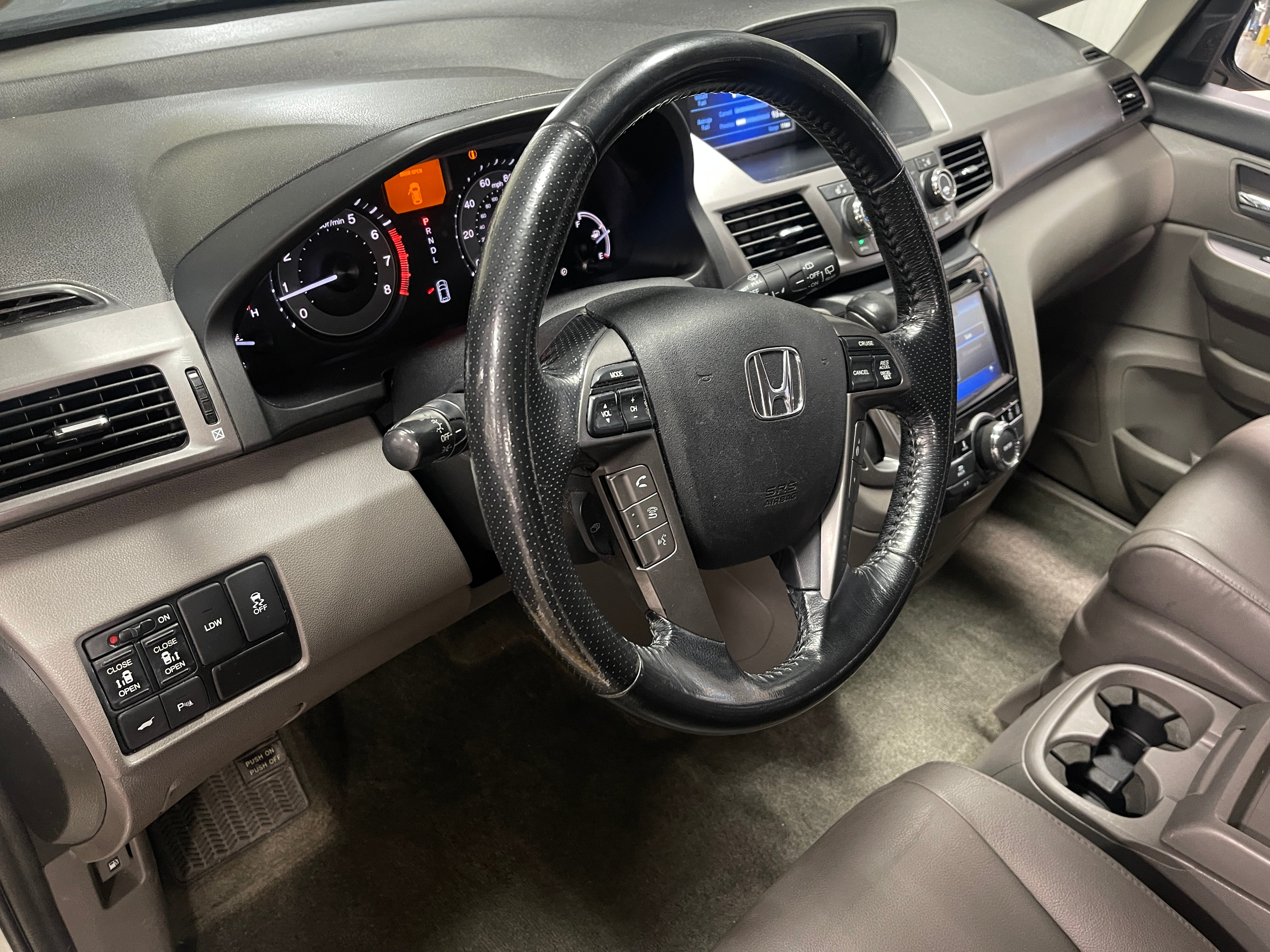 2015 Honda Odyssey Touring 2