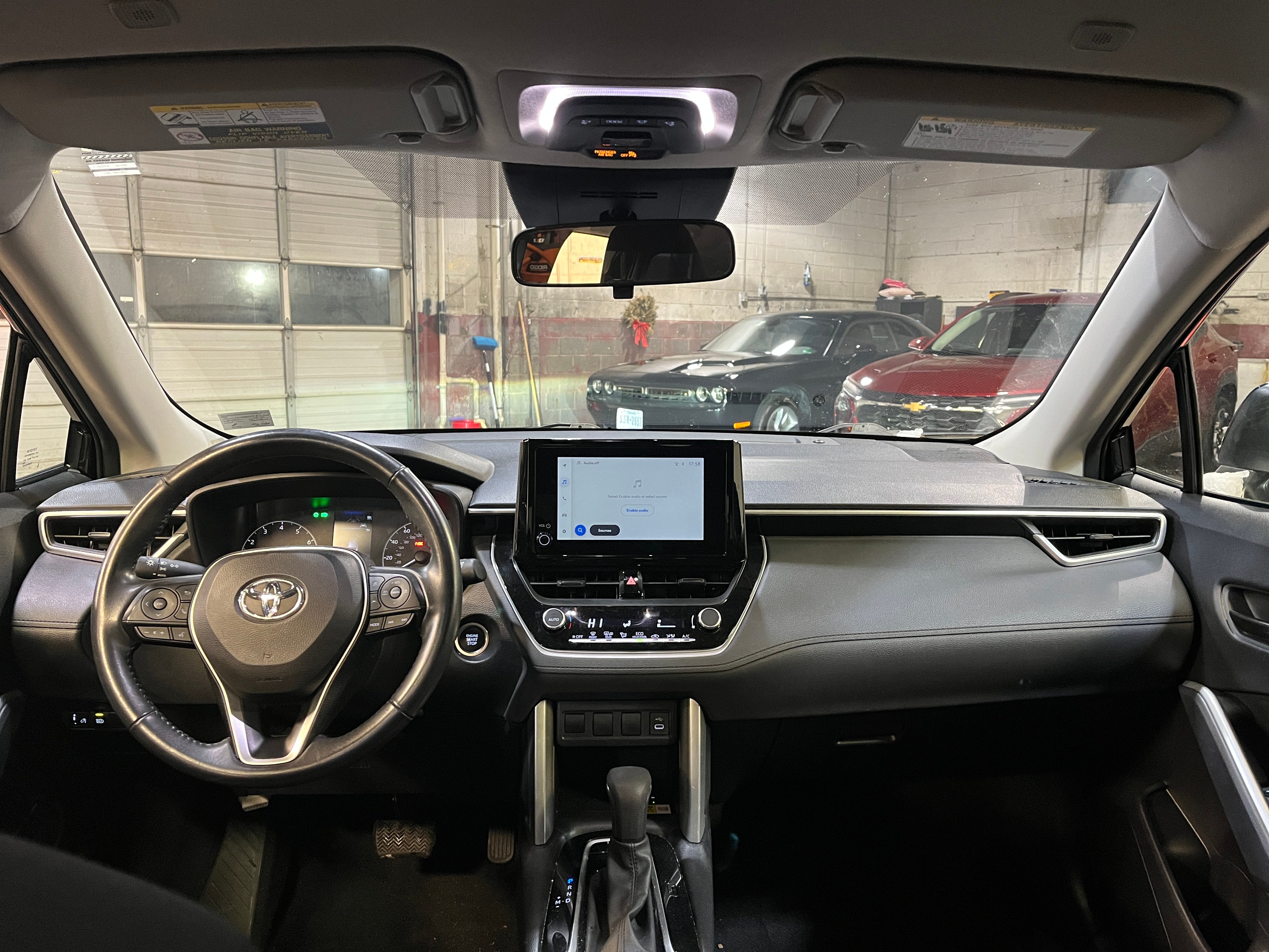 2023 Toyota Corolla Cross LE 3