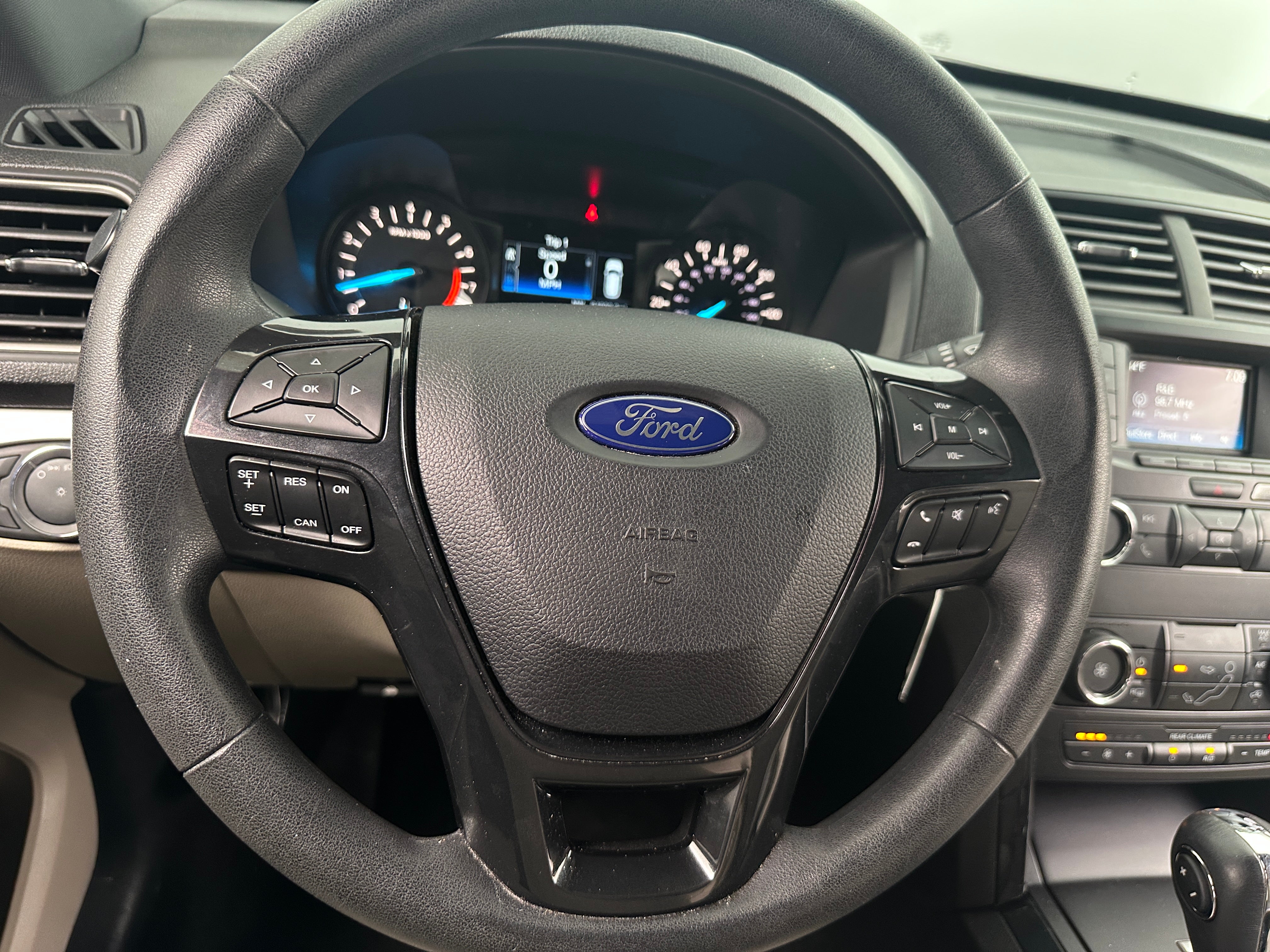 2018 Ford Explorer Base 5