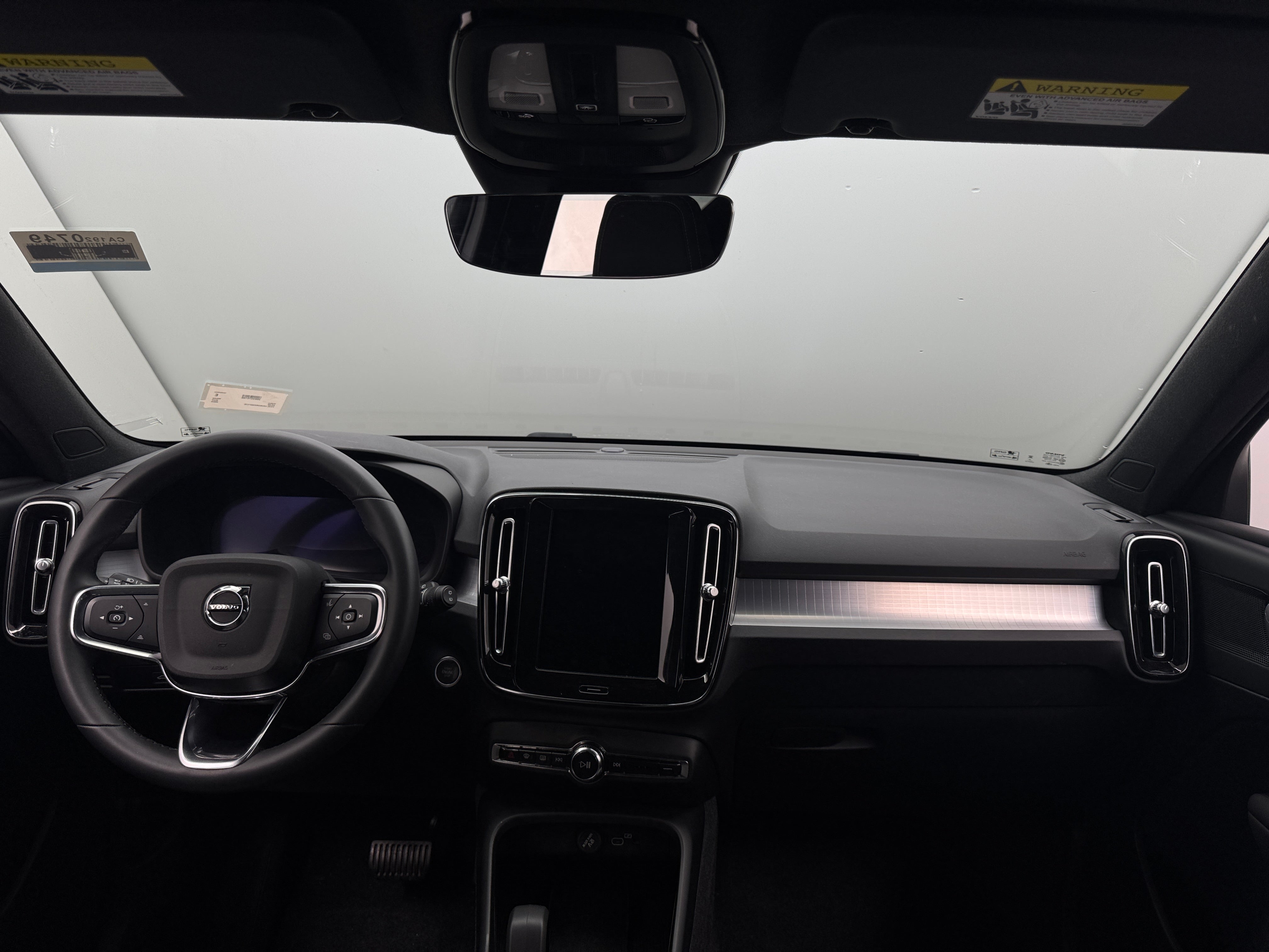 2024 Volvo XC40 B5 Core 2