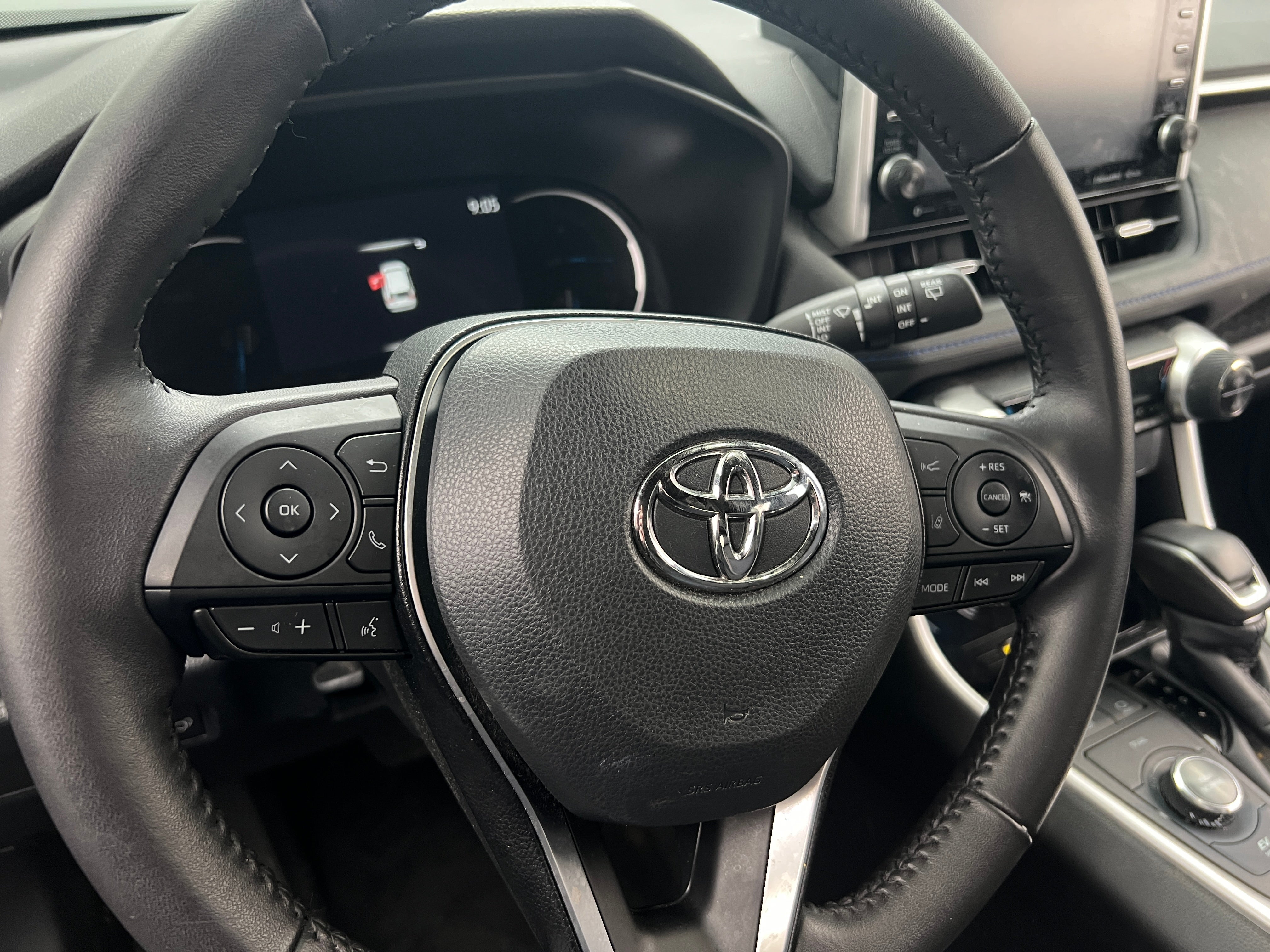 2022 Toyota RAV4 XSE 5