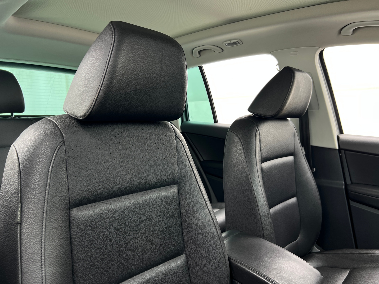 Thumbnail: 2014 Volkswagen Tiguan - 2