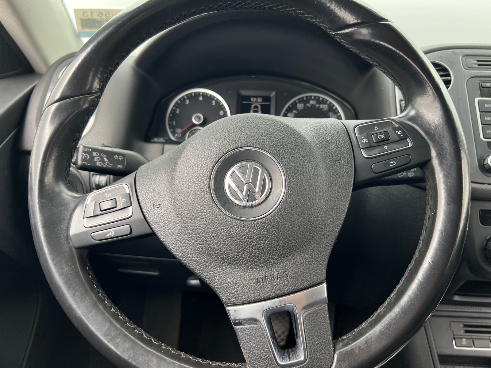 Thumbnail: 2014 Volkswagen Tiguan - 5