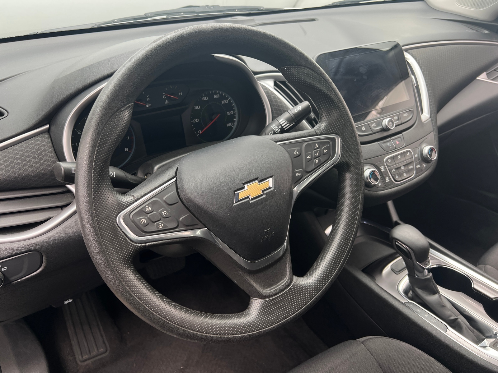 Thumbnail: 2022 Chevrolet Malibu - 5