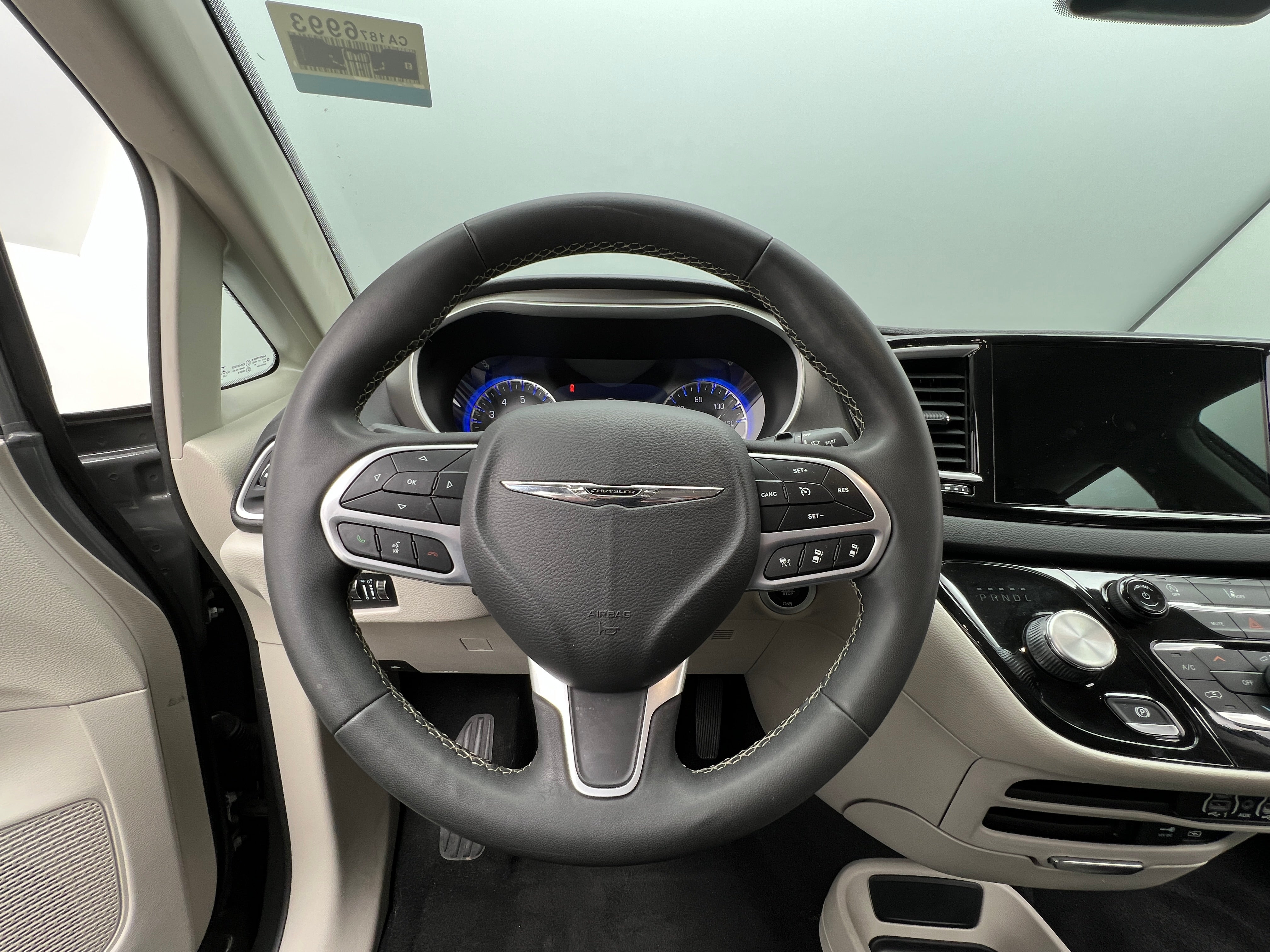 2022 Chrysler Pacifica Touring L 4