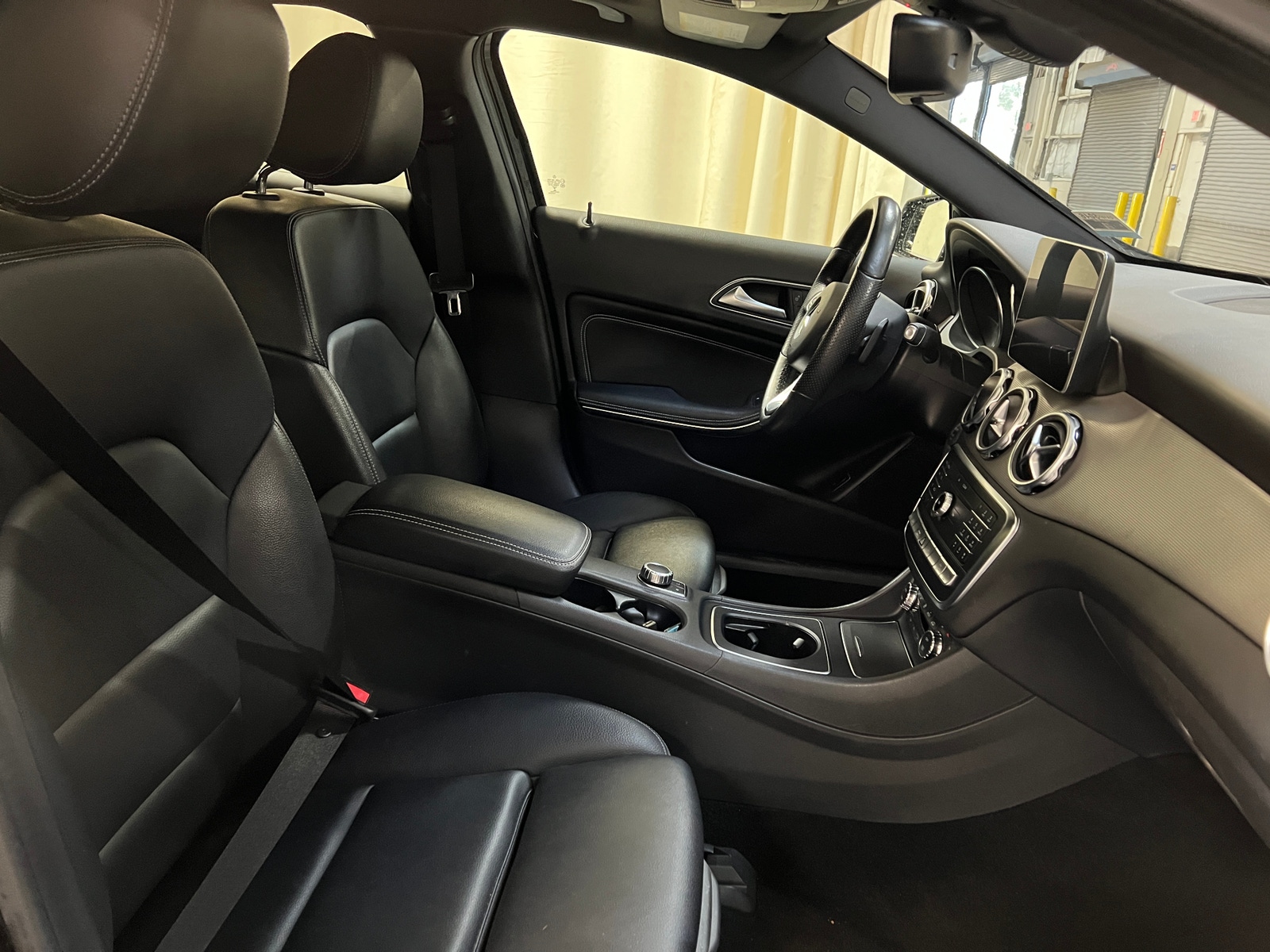 Thumbnail: 2019 Mercedes-Benz GLA - 2