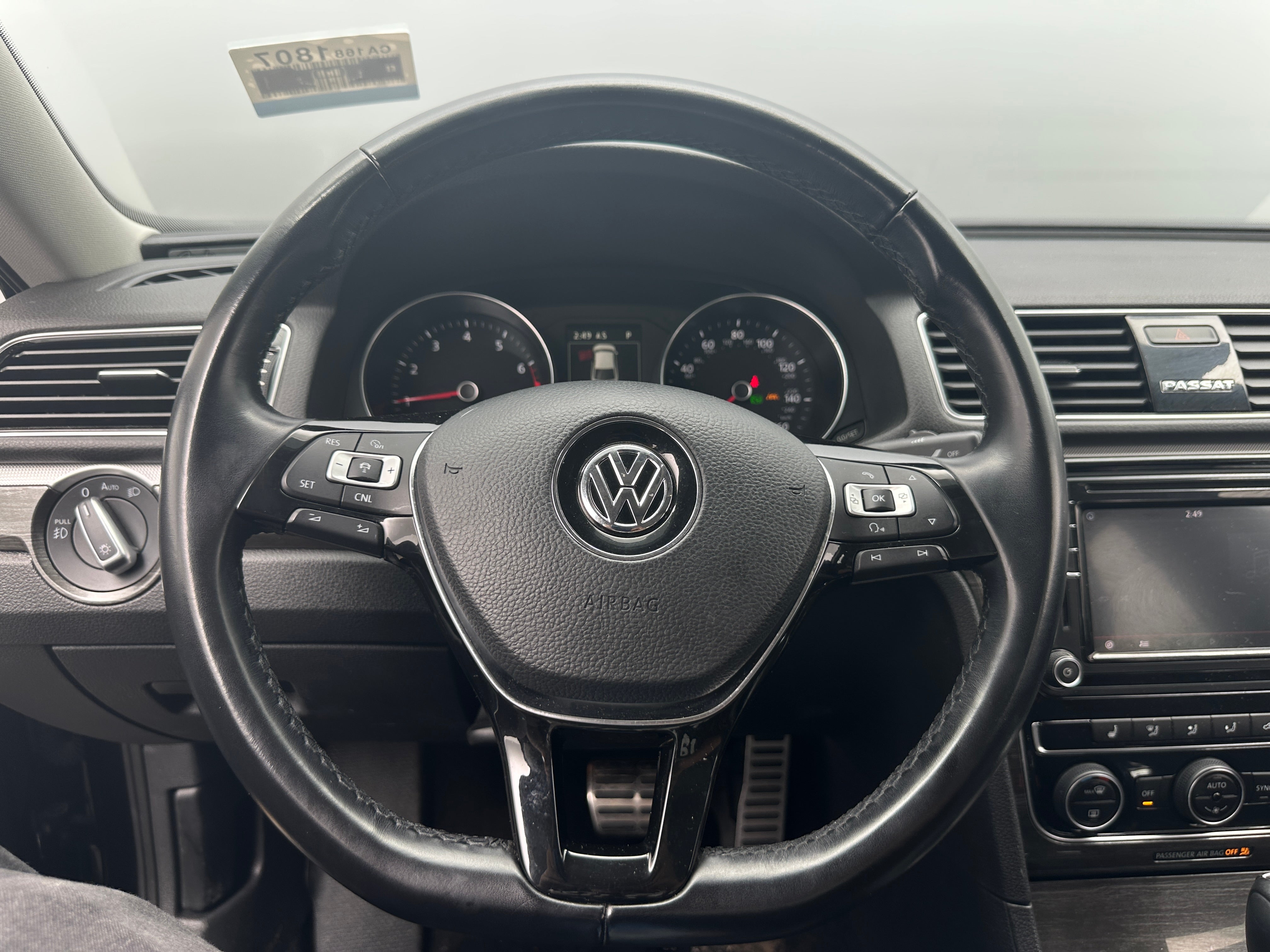 2018 Volkswagen Passat 2.0T 5