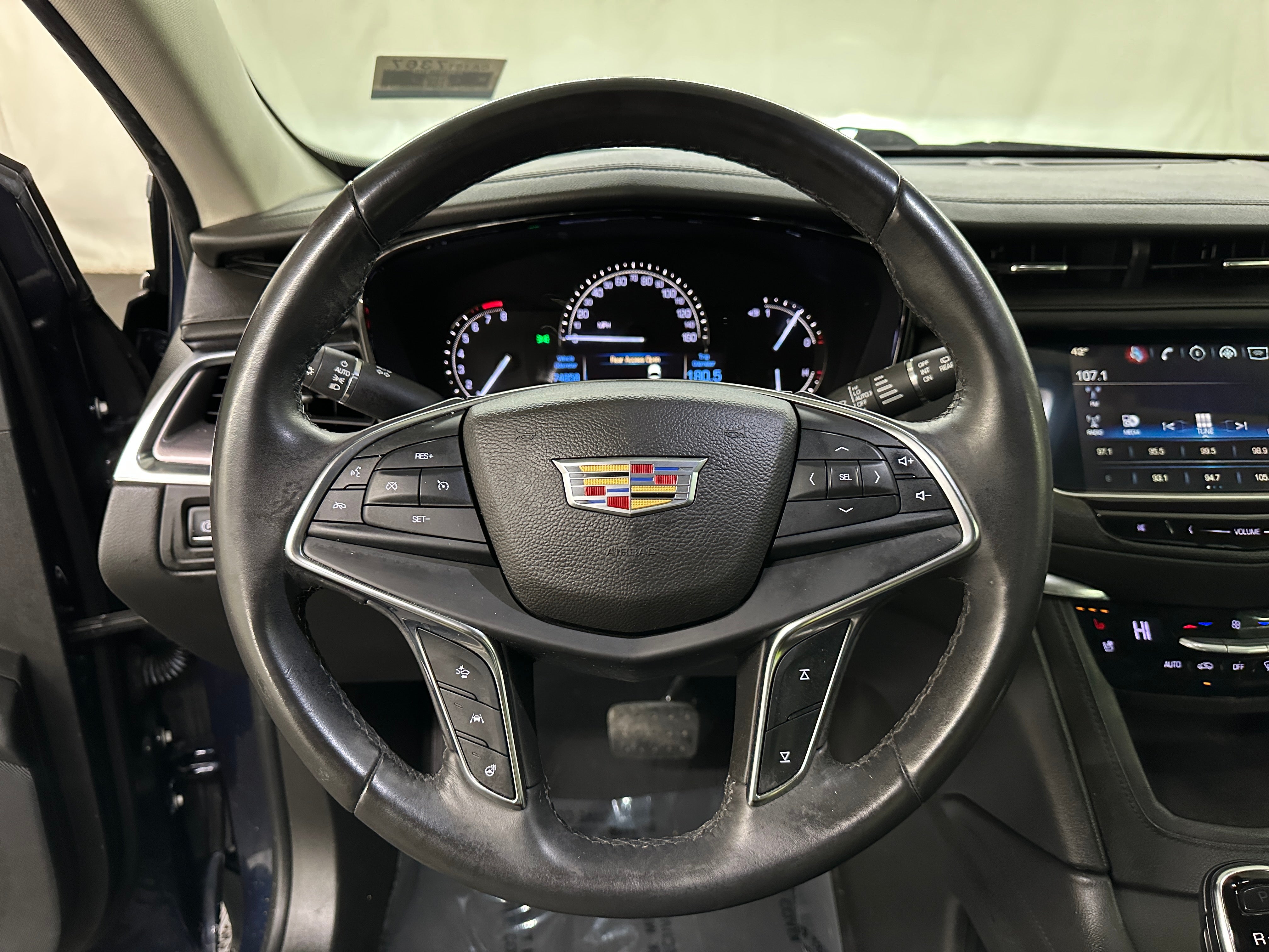 2017 Cadillac XT5 Premium Luxury 4