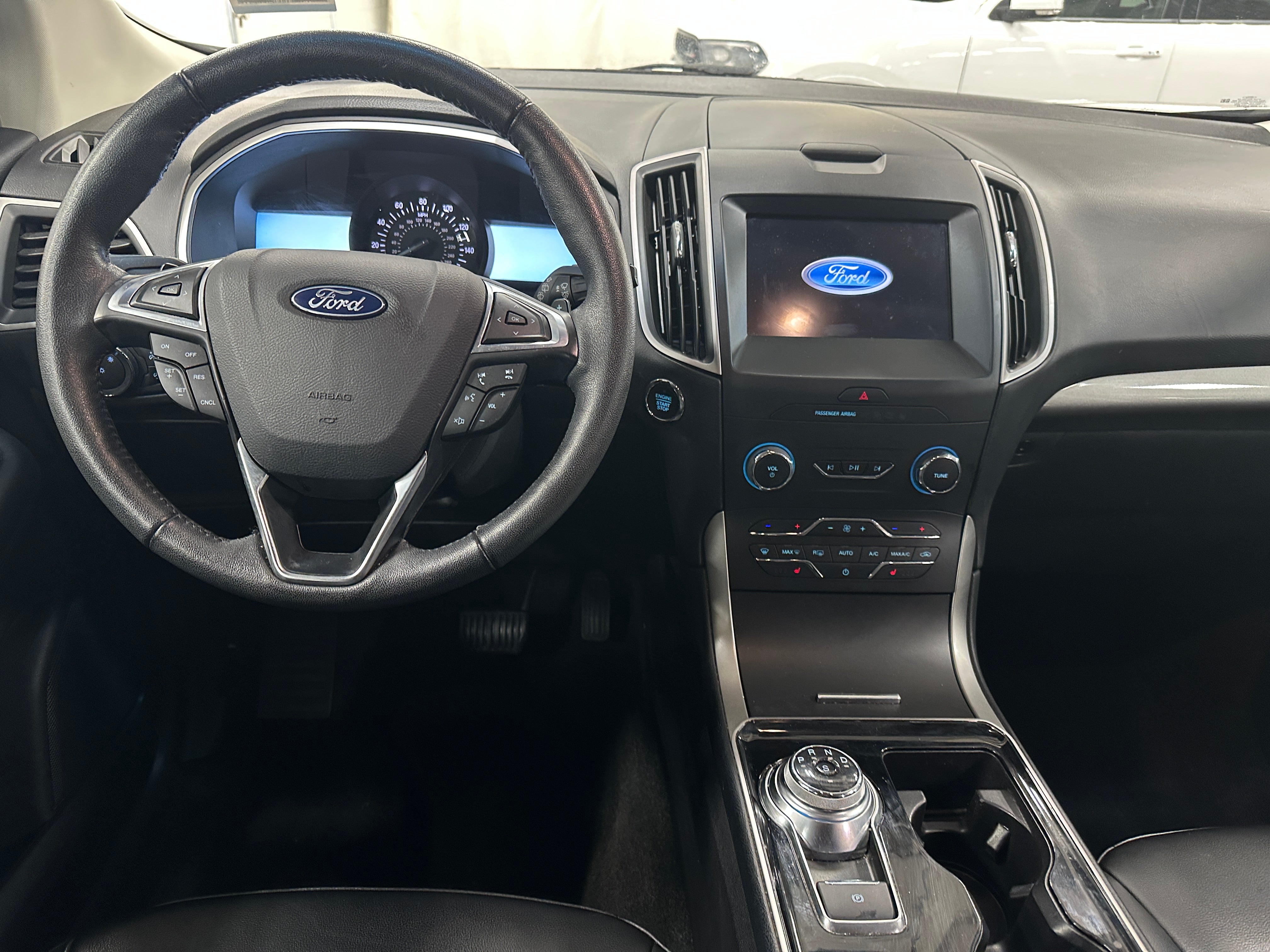 2019 Ford Edge SEL 3