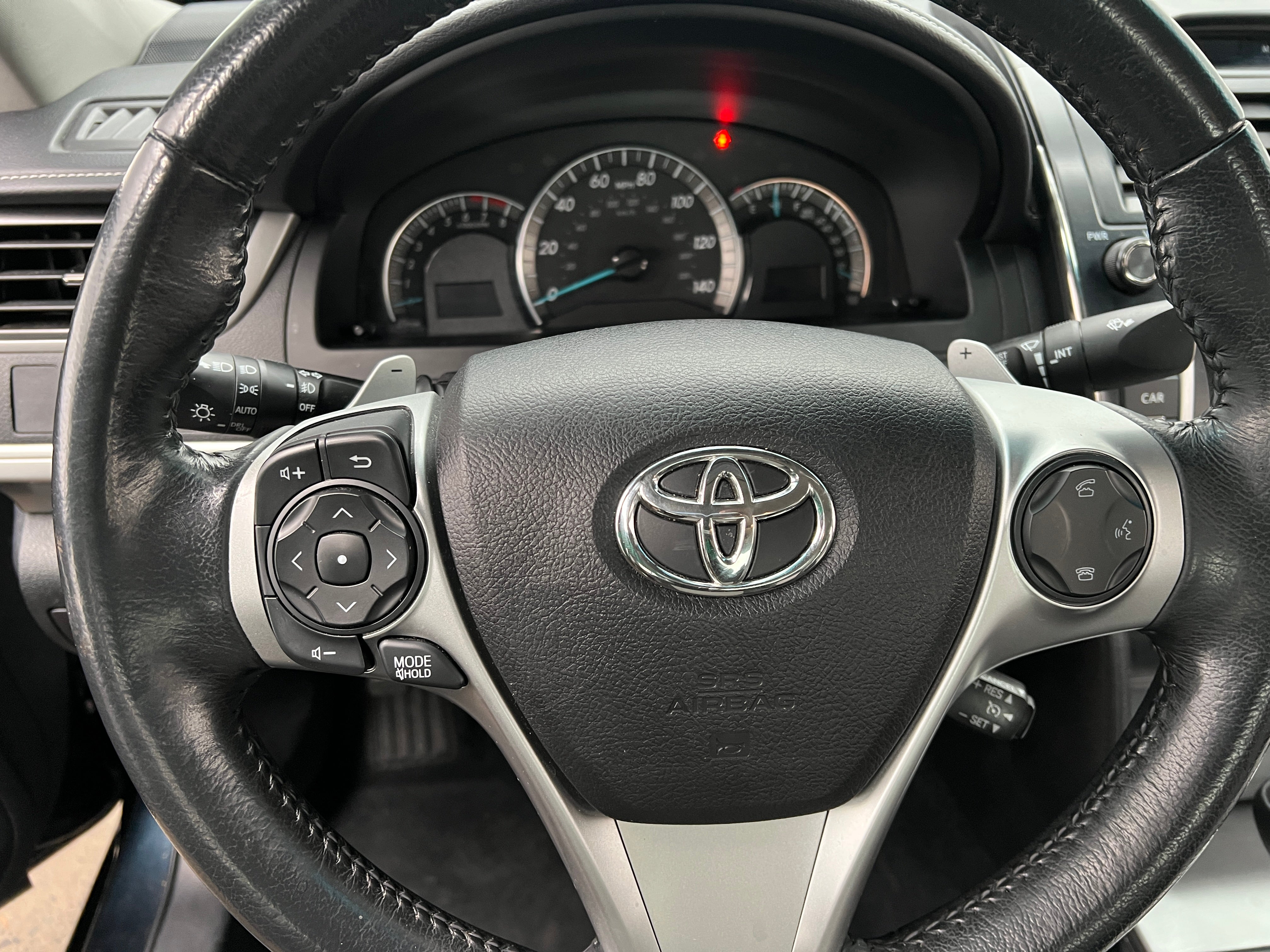 2014 Toyota Camry SE 5