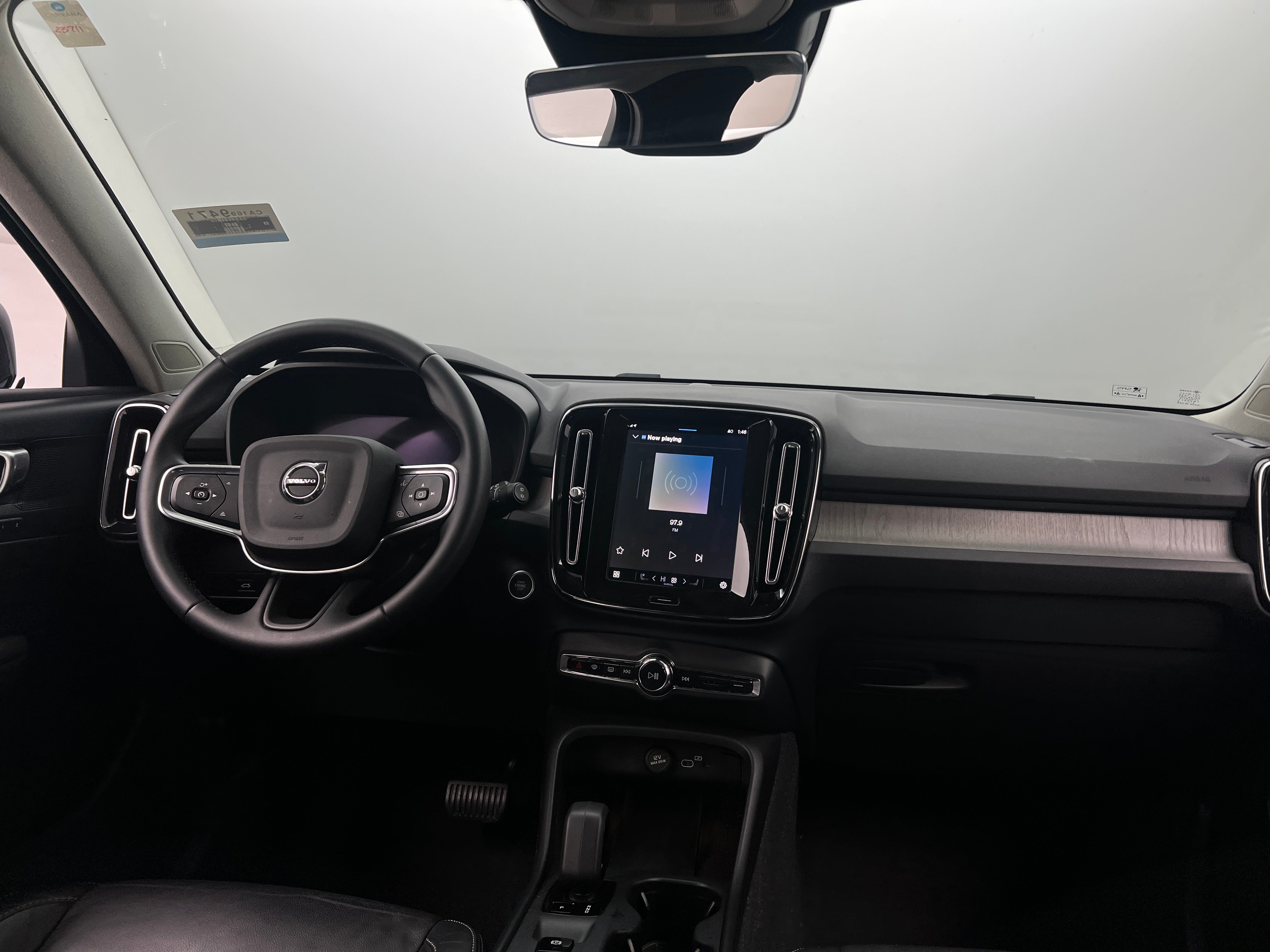 2024 Volvo XC40 B5 Core 3