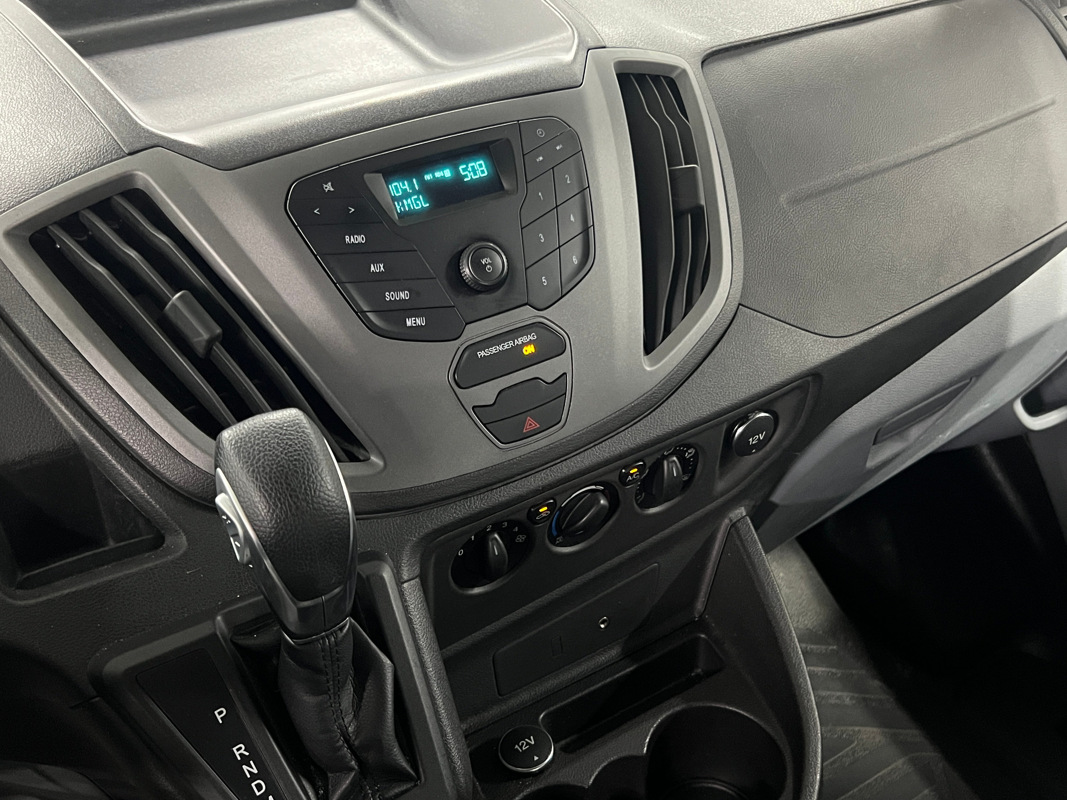 2015 Ford Transit Series 150 4