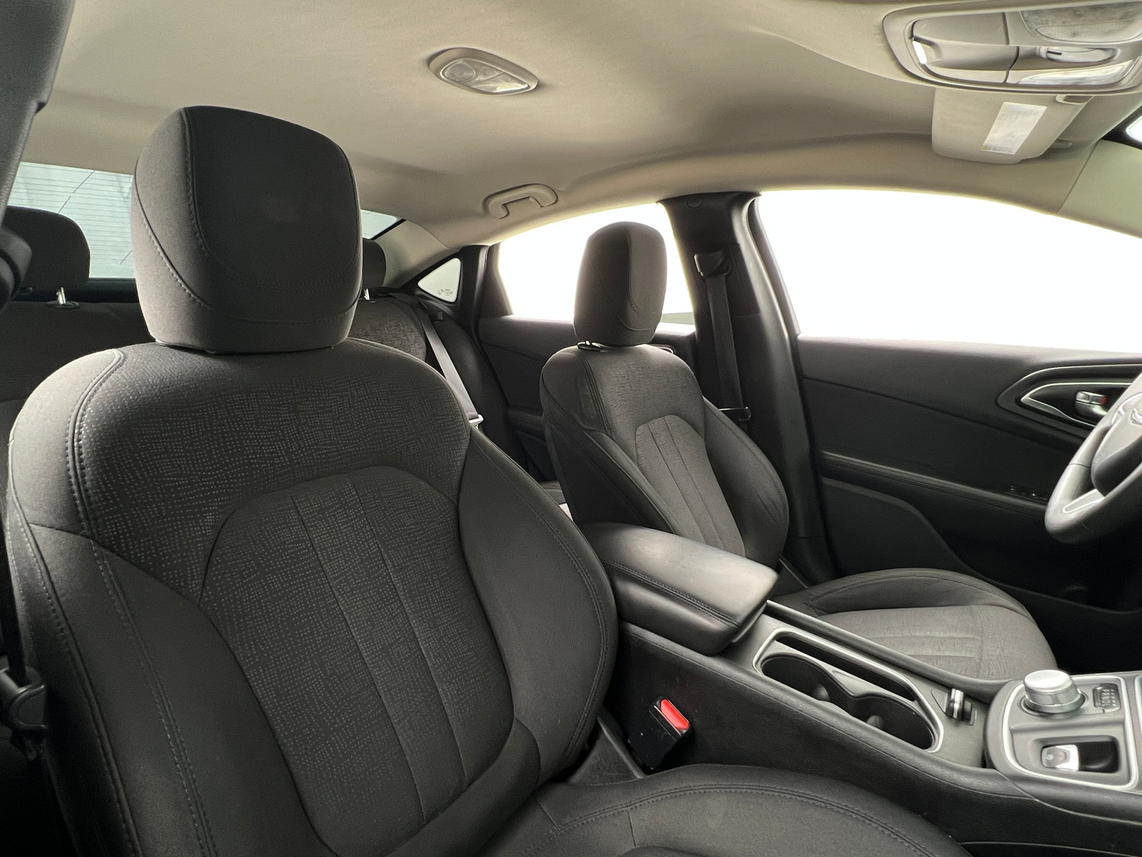Thumbnail: 2016 Chrysler 200 - 2